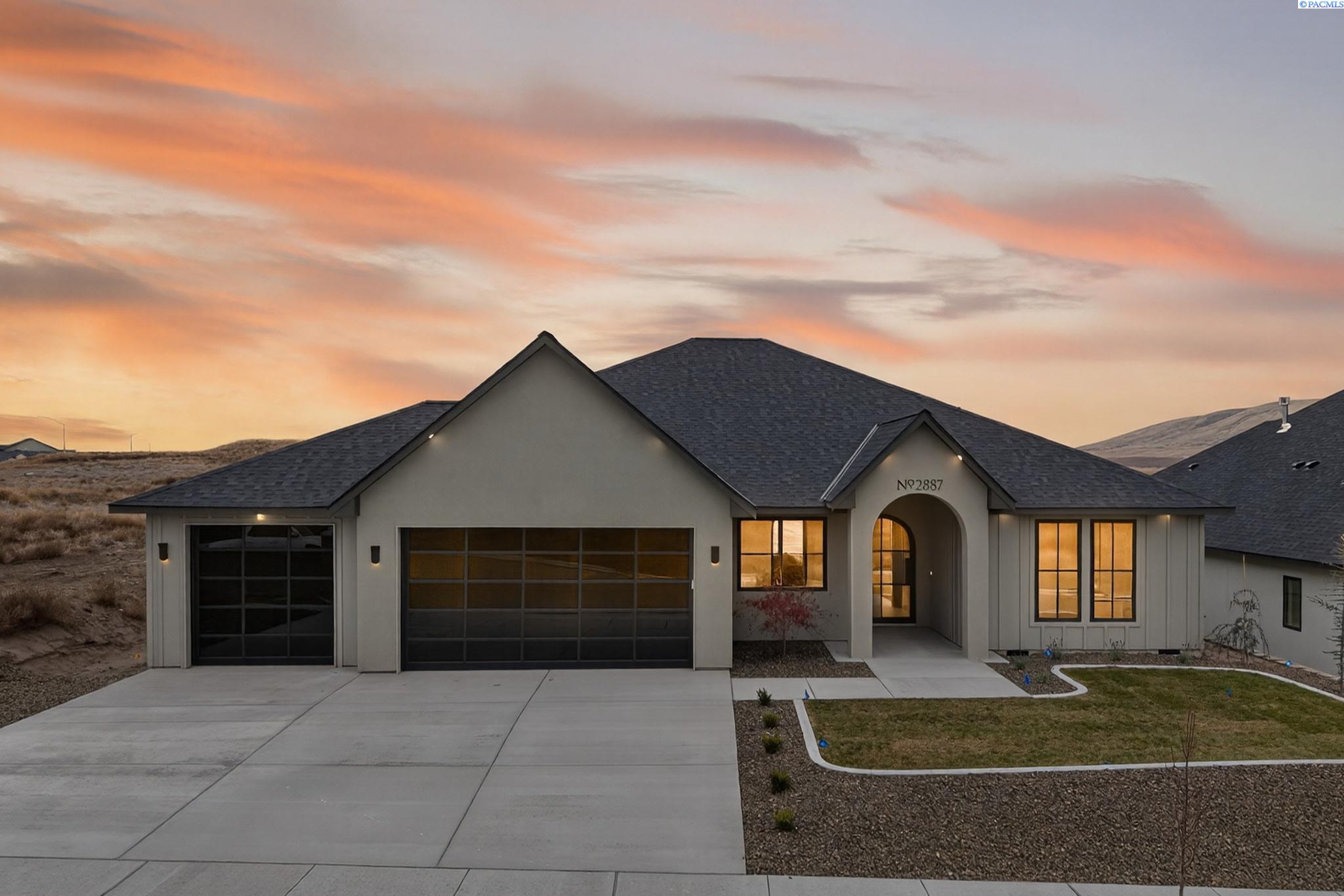 2887 Savanna Ave, Richland WA 99352