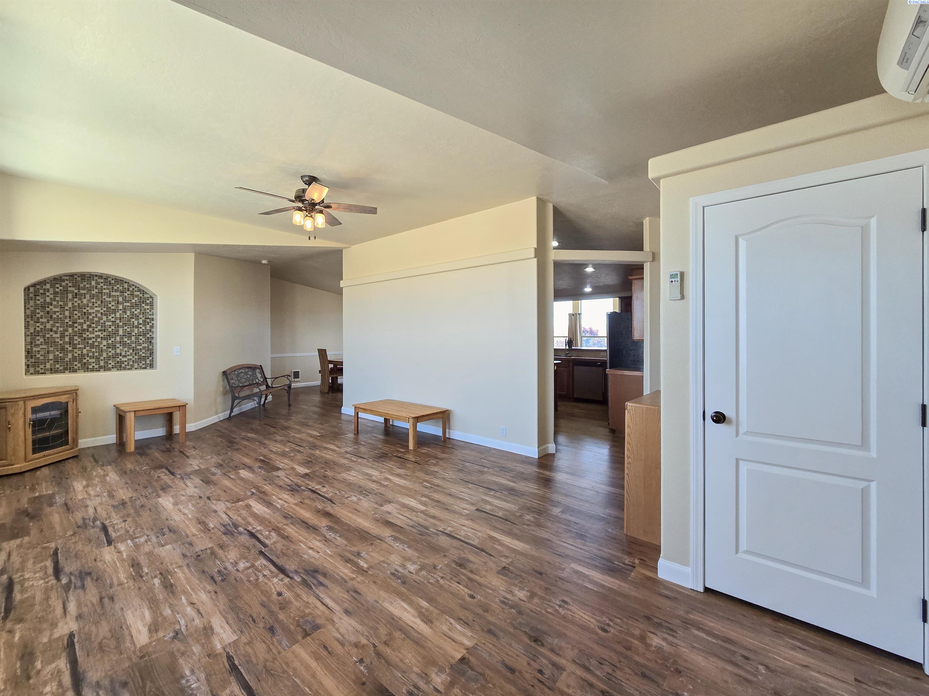 74721 129 Pr Ne, Benton City, WA 99320