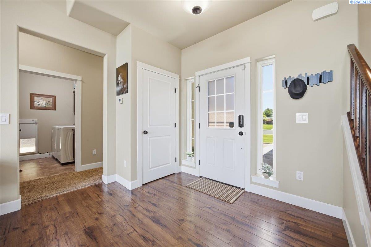 693 Tanglewood Dr, Richland, WA 99352