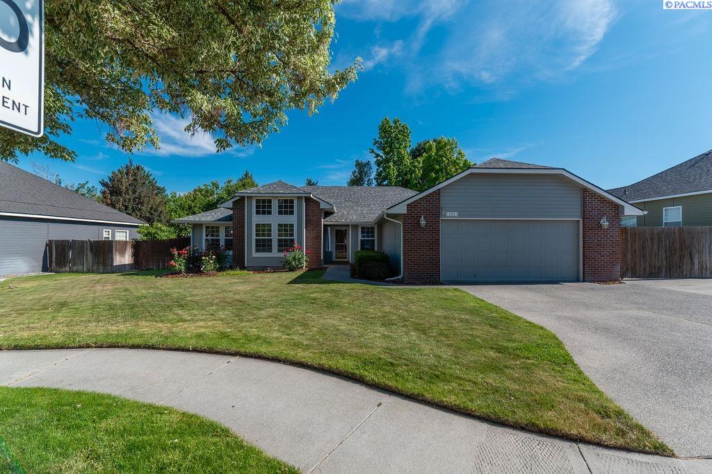 171 Mountain View Ln, Richland, WA 99352