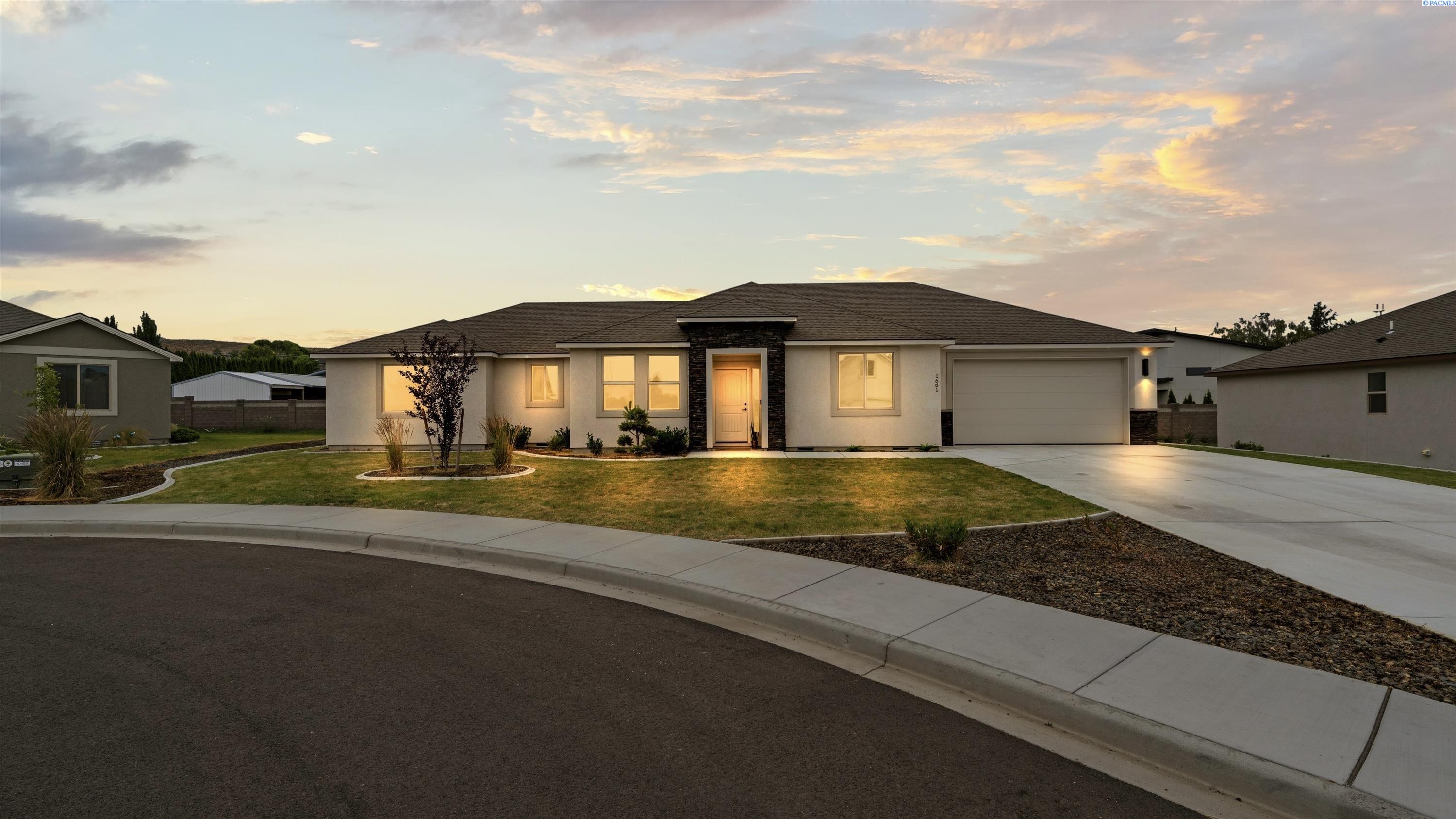 1661 Livorno Ave, Richland, WA 99352