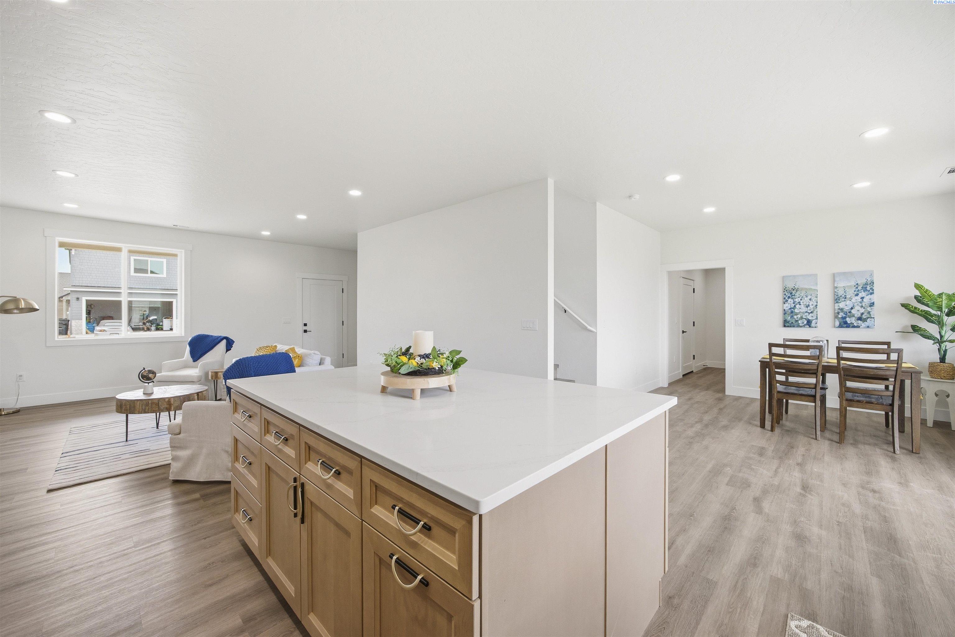 308 Victoria St, Sunnyside, WA 98944