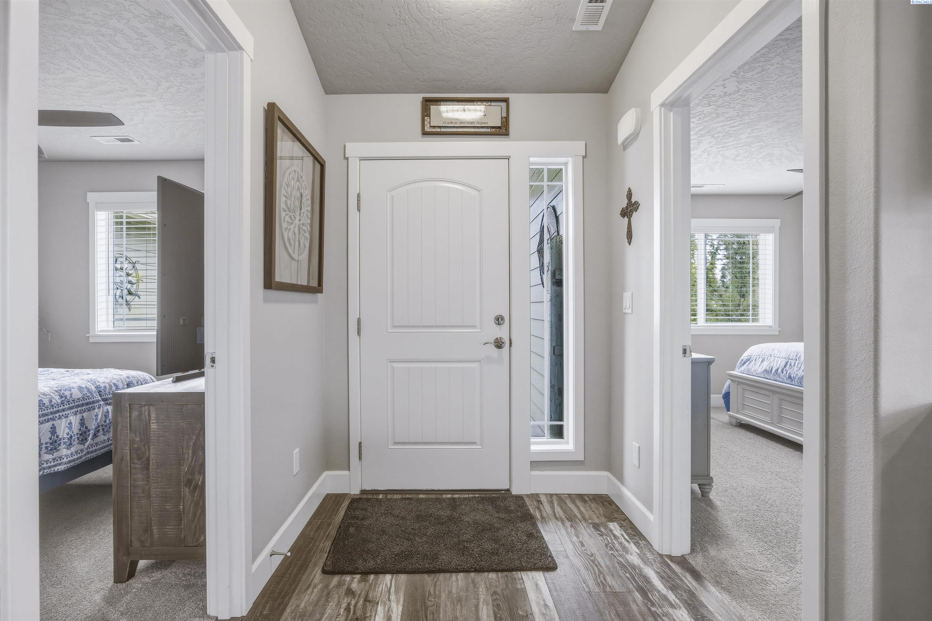 3083 Wild Canyon Way, Richland, WA 99354