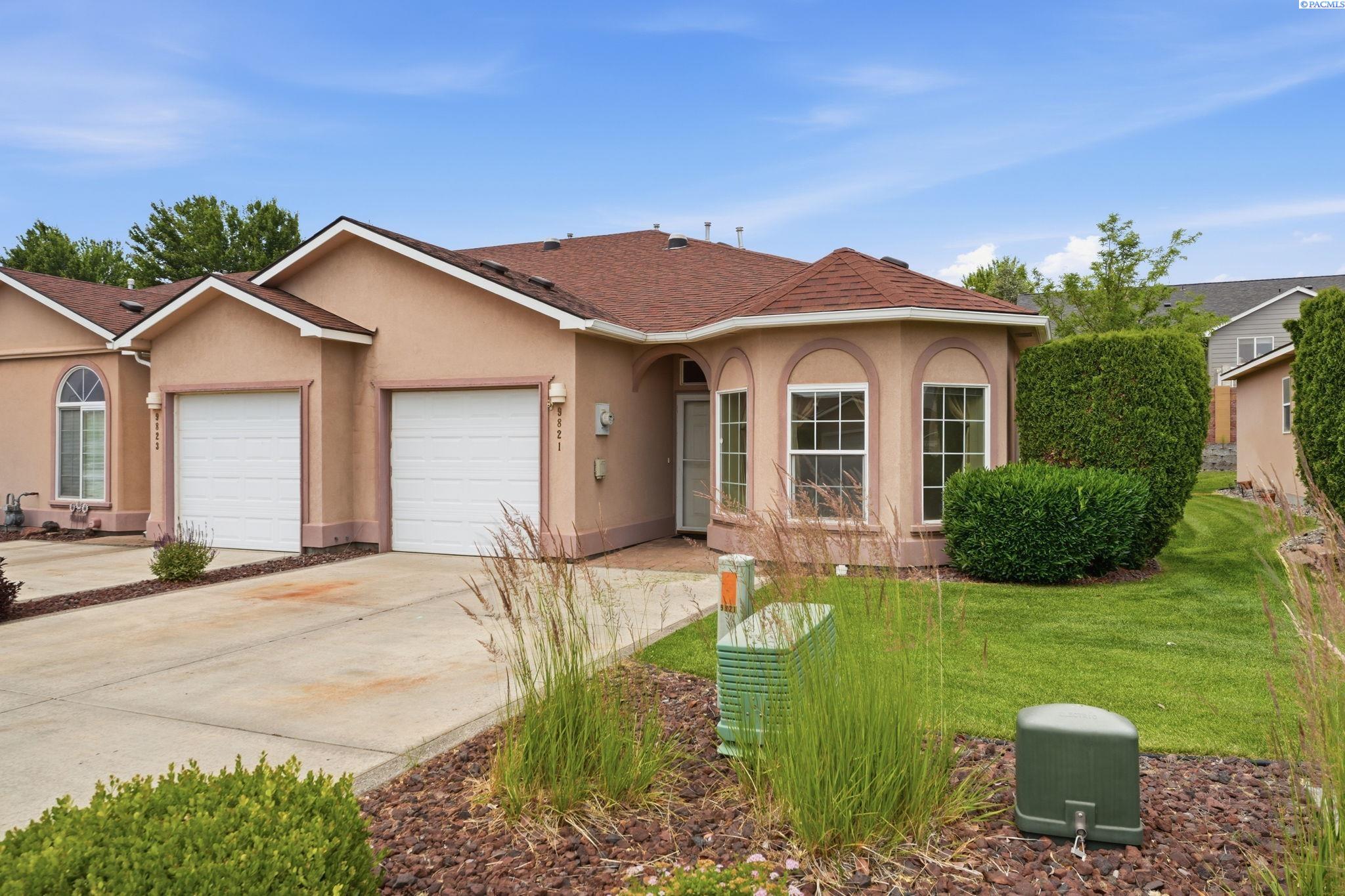 9821 Mia Ln, Pasco WA 99301