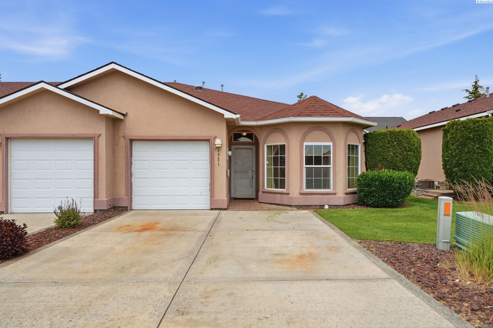 9821 Mia Ln, Pasco, WA 99301