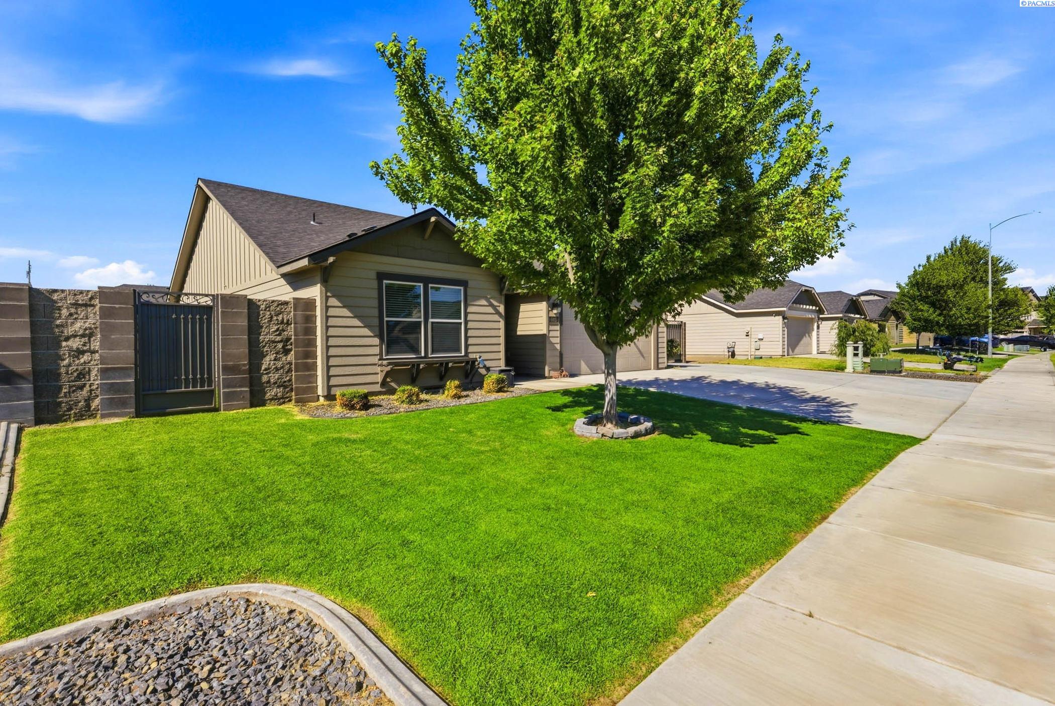 6913 Rogue Dr, Pasco, WA 99301