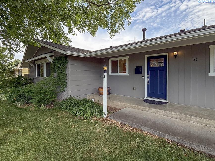 22 Tremont Dr, College Place, WA 99324