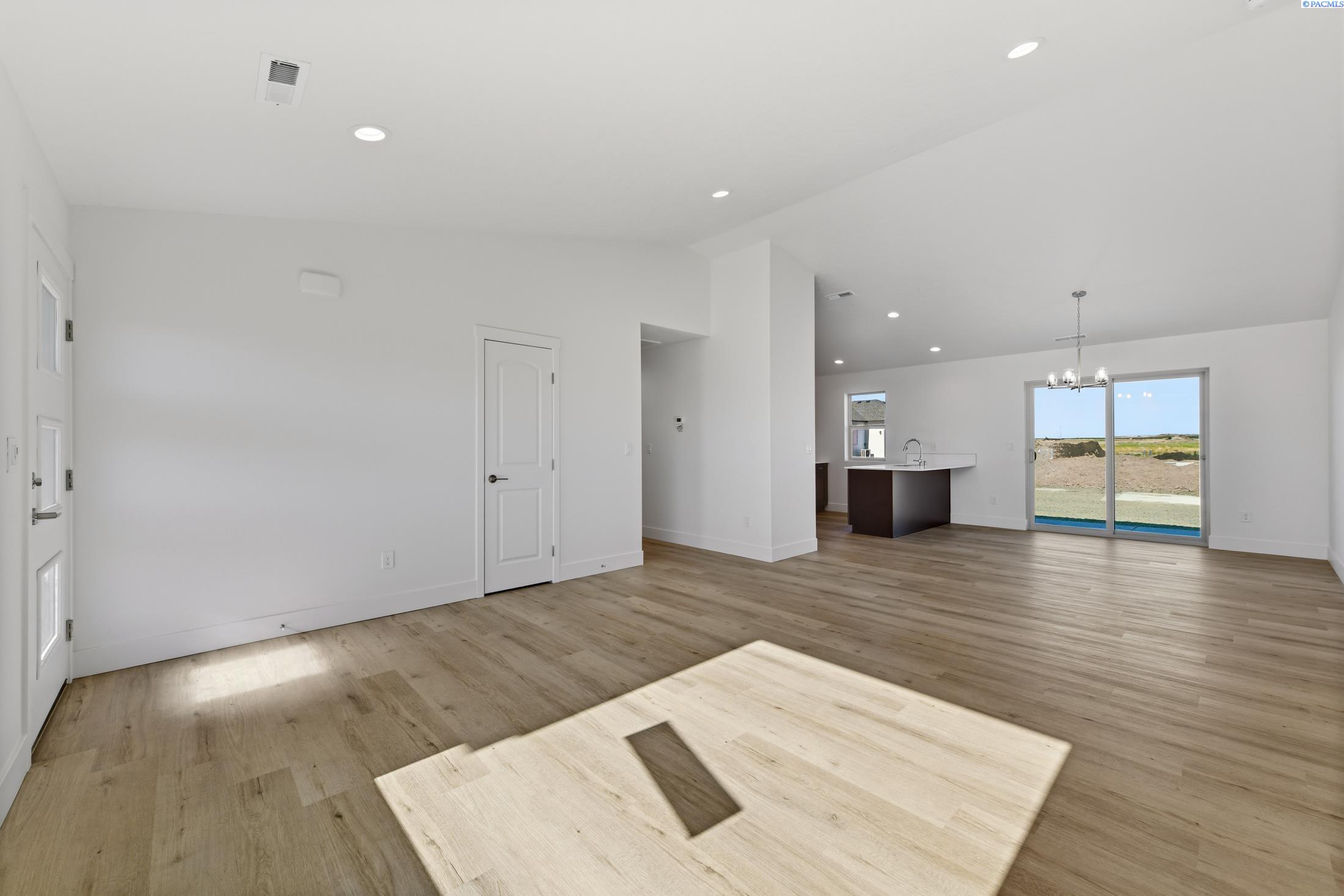 6901 Road 105 , Pasco, WA 99301