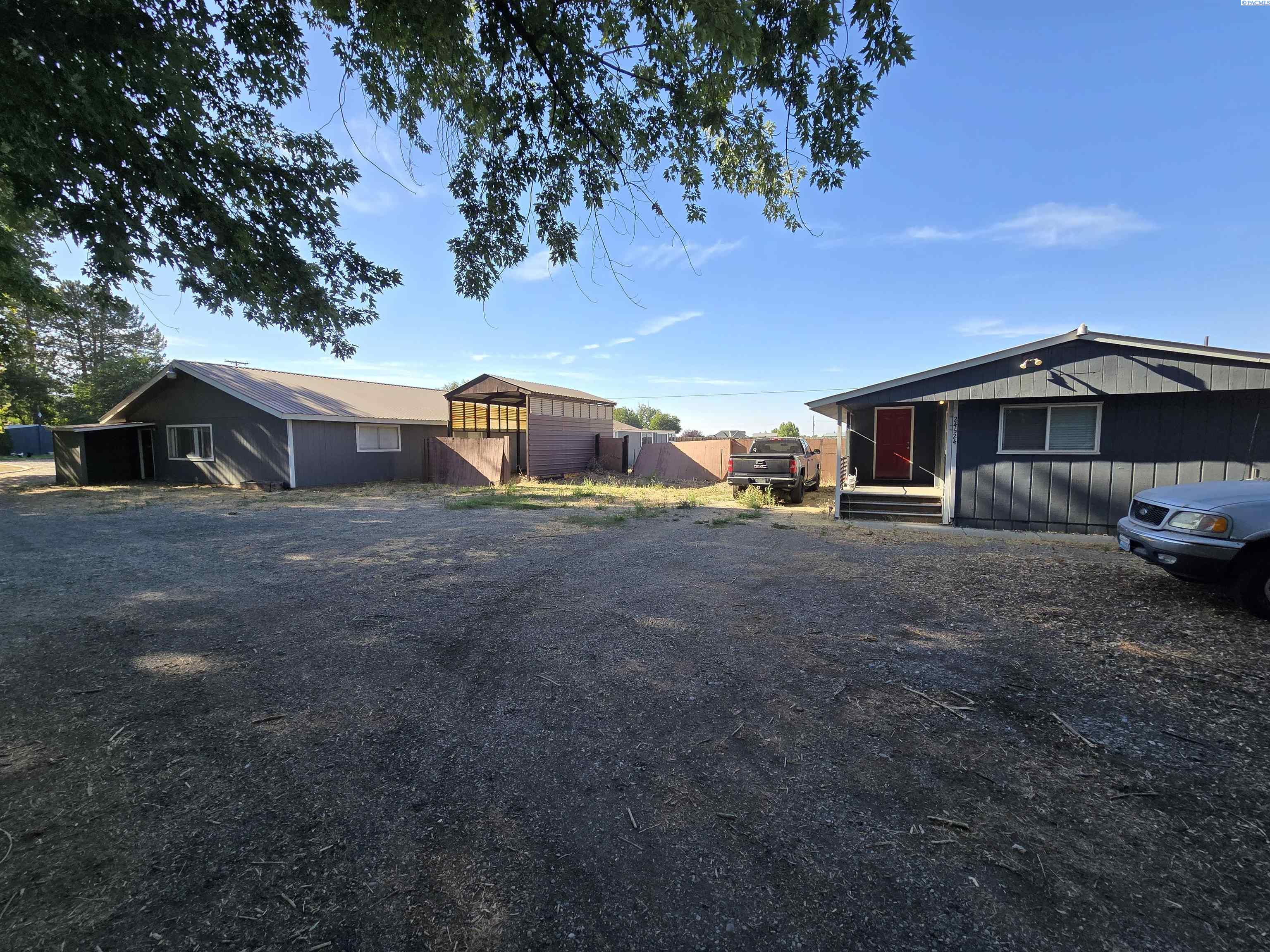24524 S Oak St, Kennewick, WA 99337