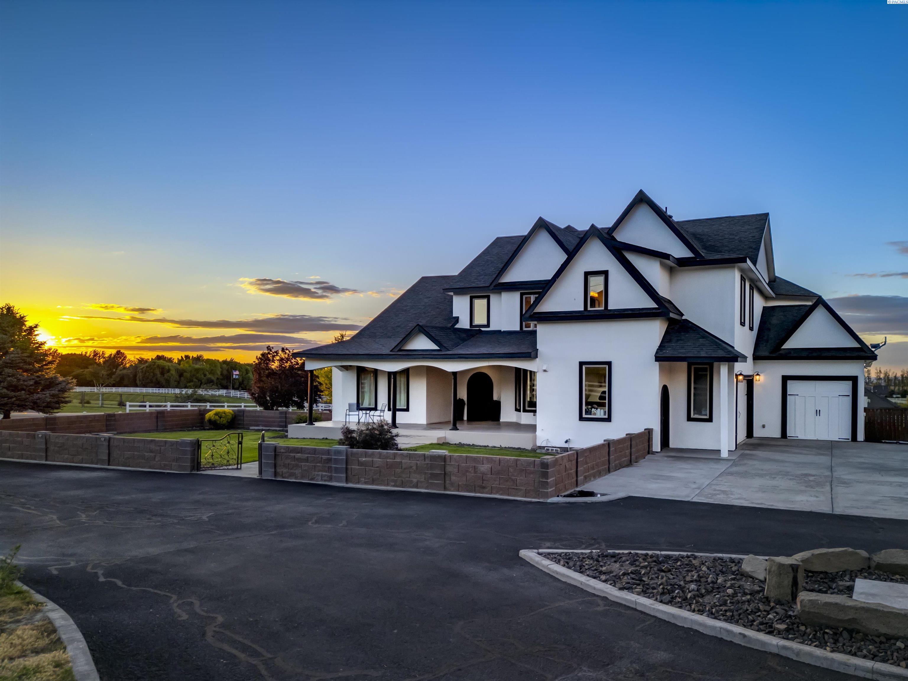 37503 S Hawks Tree Pr Se, Kennewick WA 99337