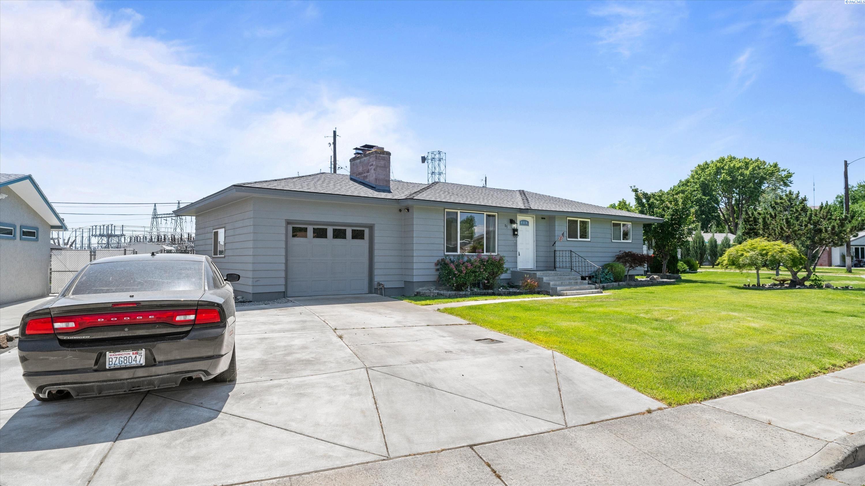 83 Cottonwood Dr, Richland, WA 99352