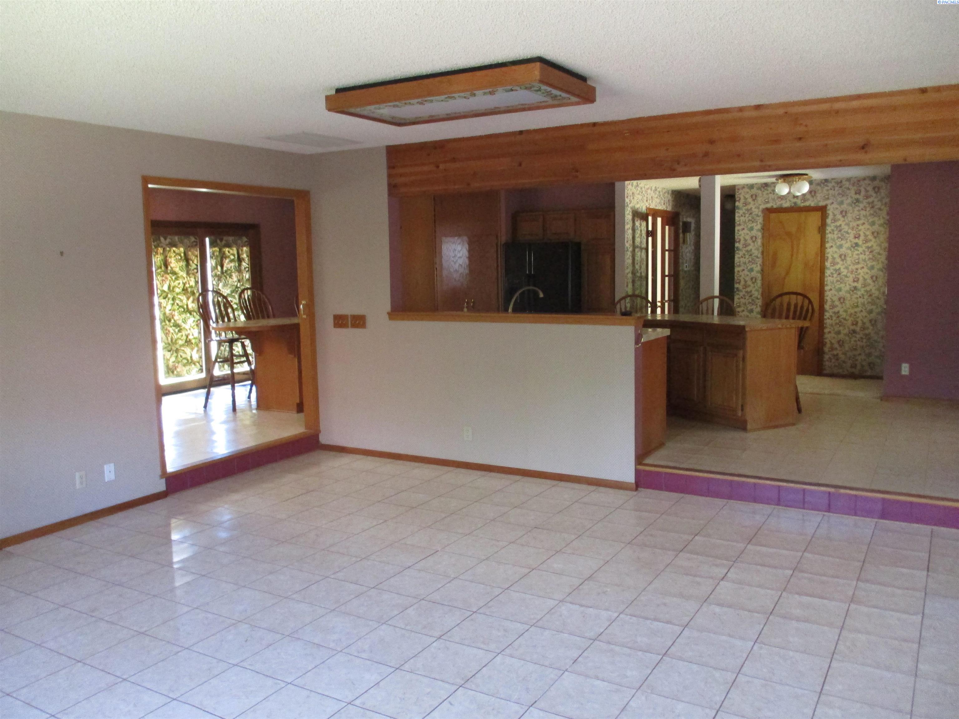 2499 Cottonwood Rd, Walla Walla, WA 99362