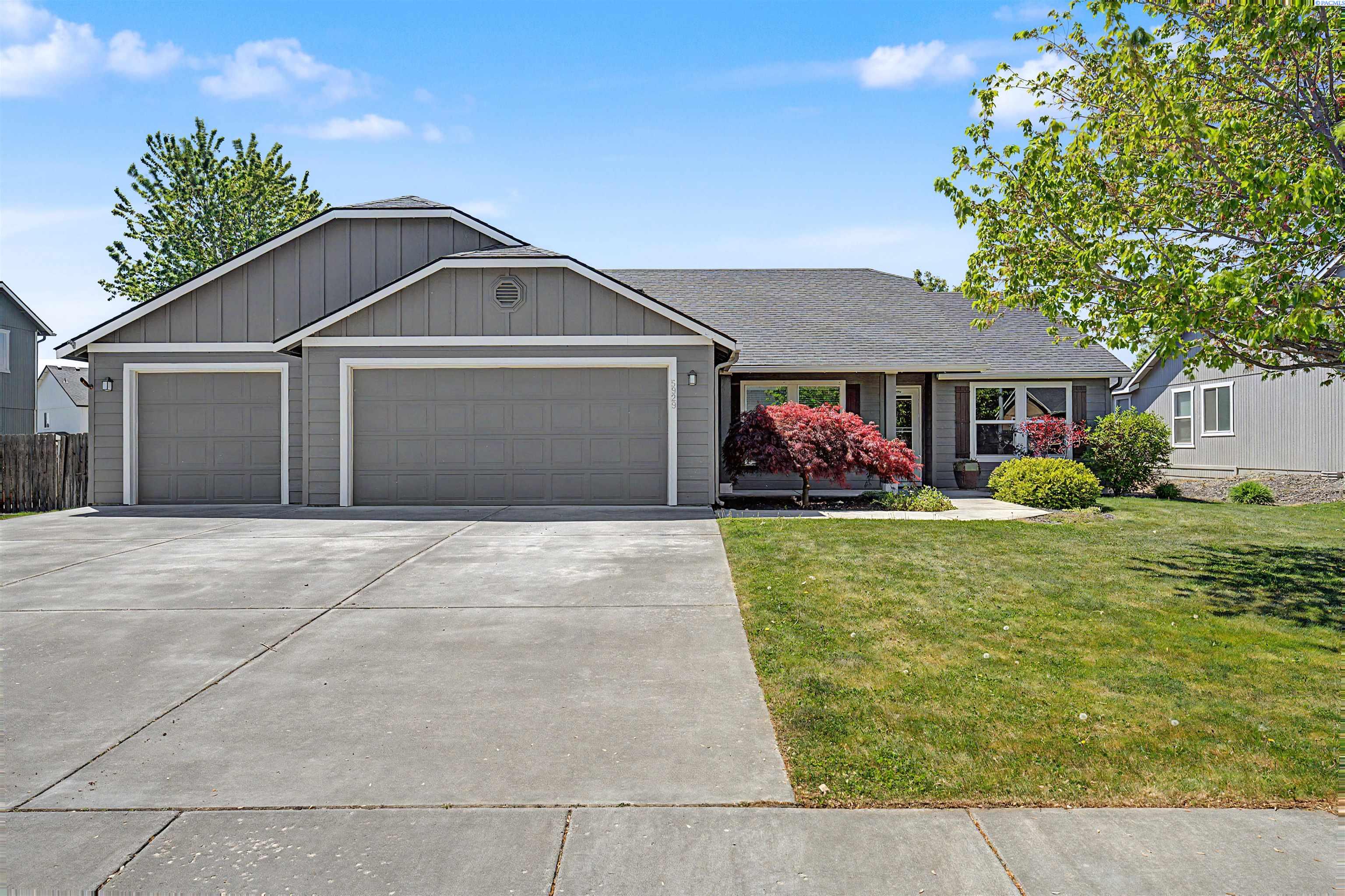 5929 Bluewood St, West Richland, WA 99353