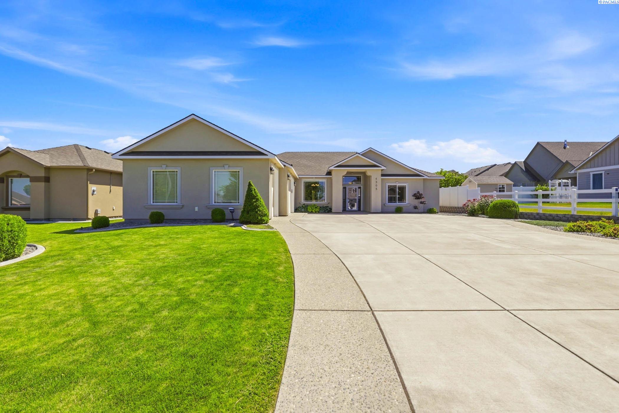 4305 Norma Loop, West Richland WA 99353