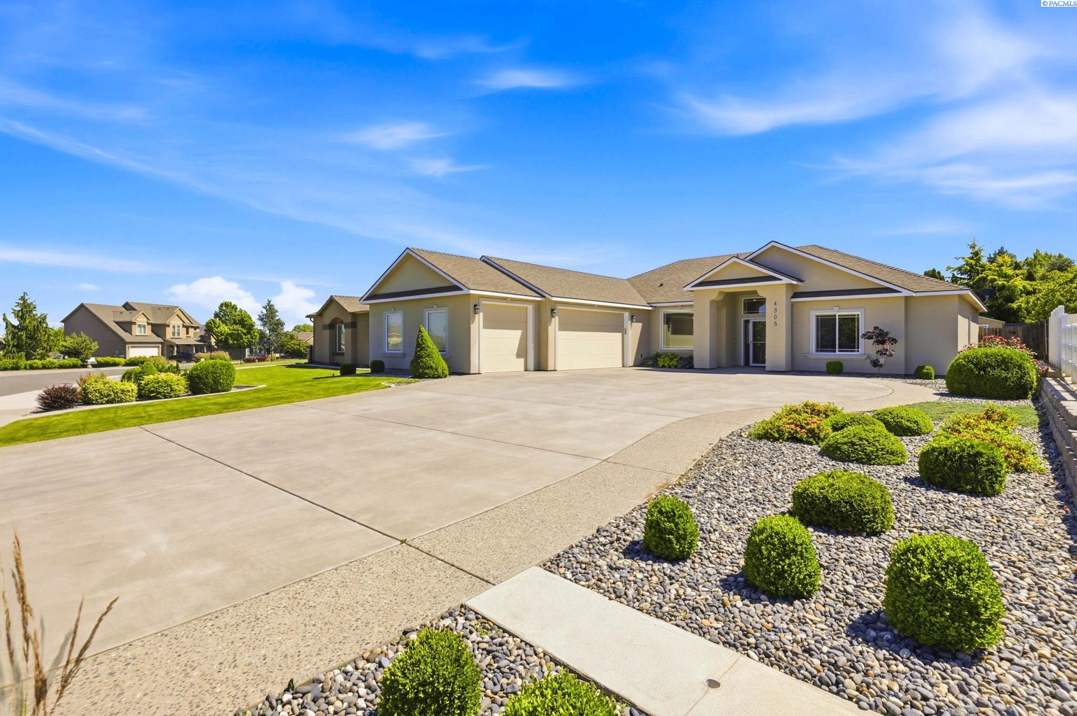 4305 Norma Loop, West Richland, WA 99353