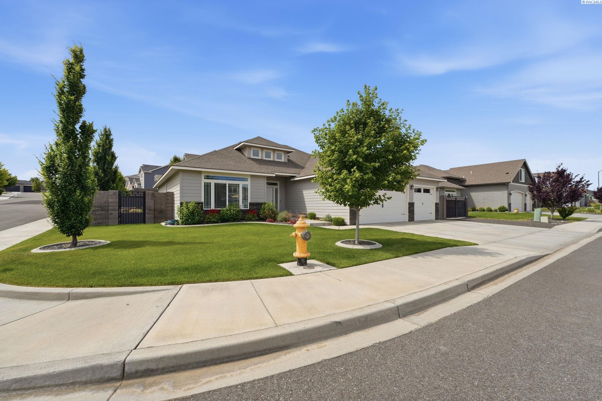 7045 31st Pl, Kennewick, WA 99338