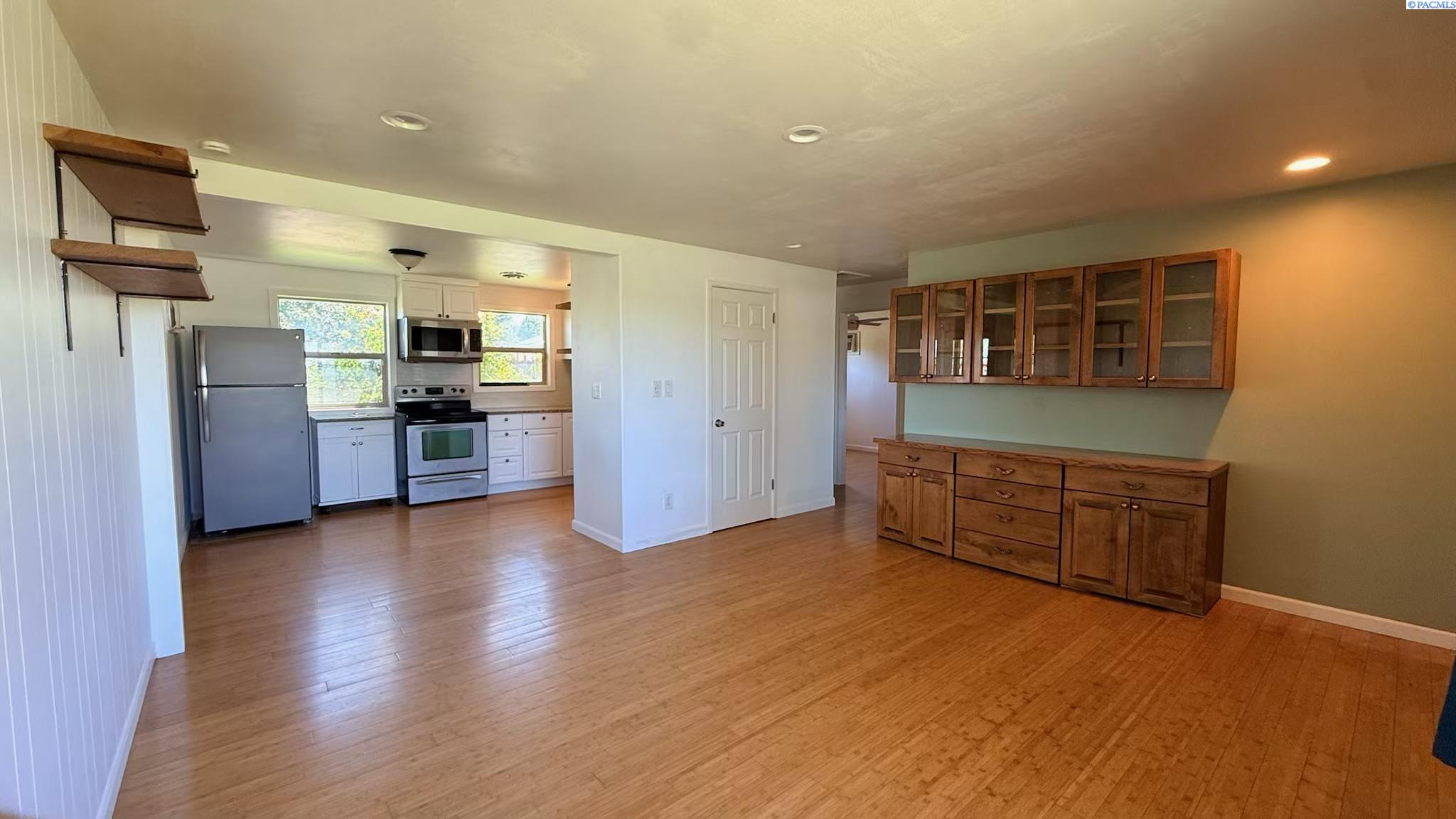28 41st Pl, Kennewick, WA 99337-5808