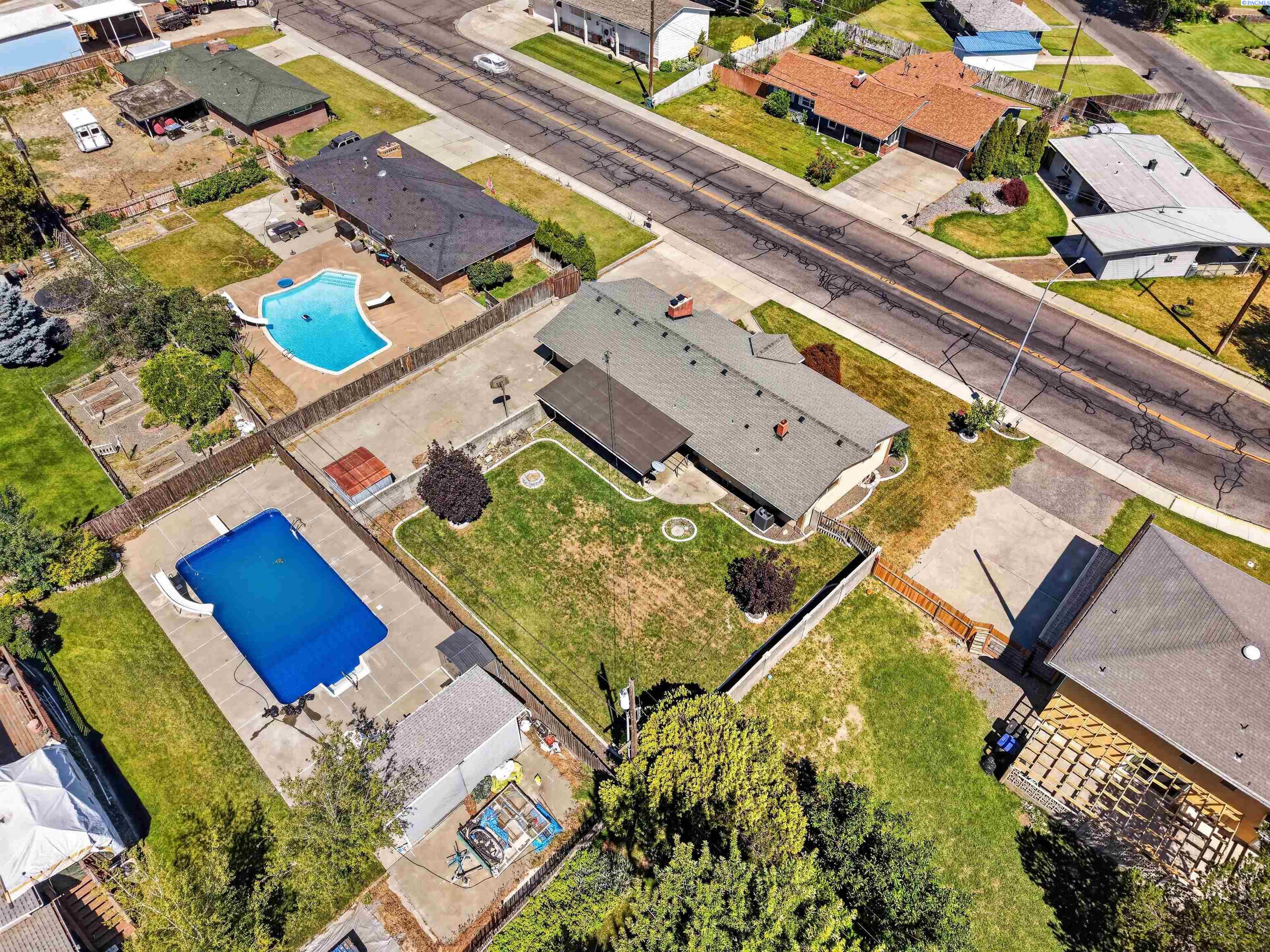 411 27th Ave, Kennewick, WA 99337