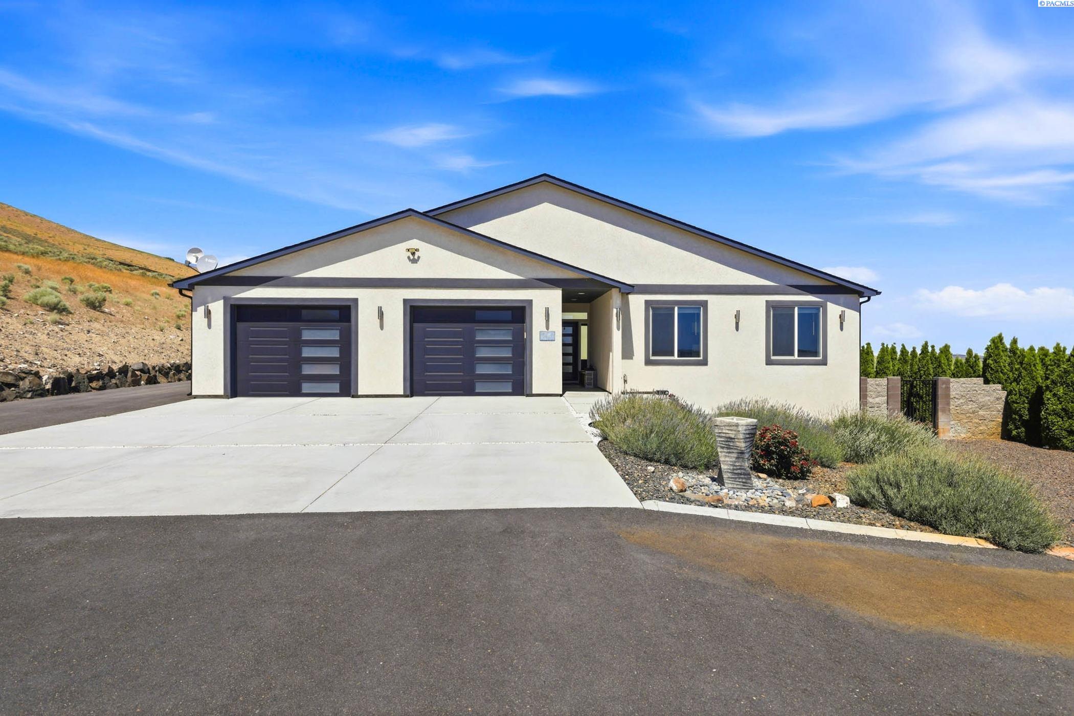 55702 370 Pr Ne, Benton City, WA 99320