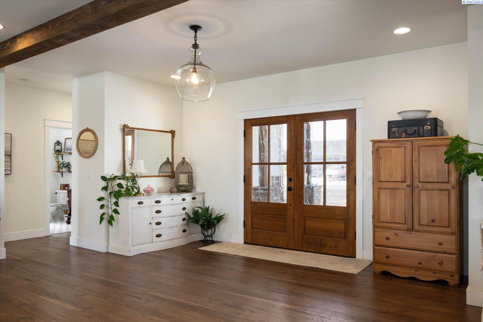 83204 E Sagebrush Rd, Kennewick, WA 99338