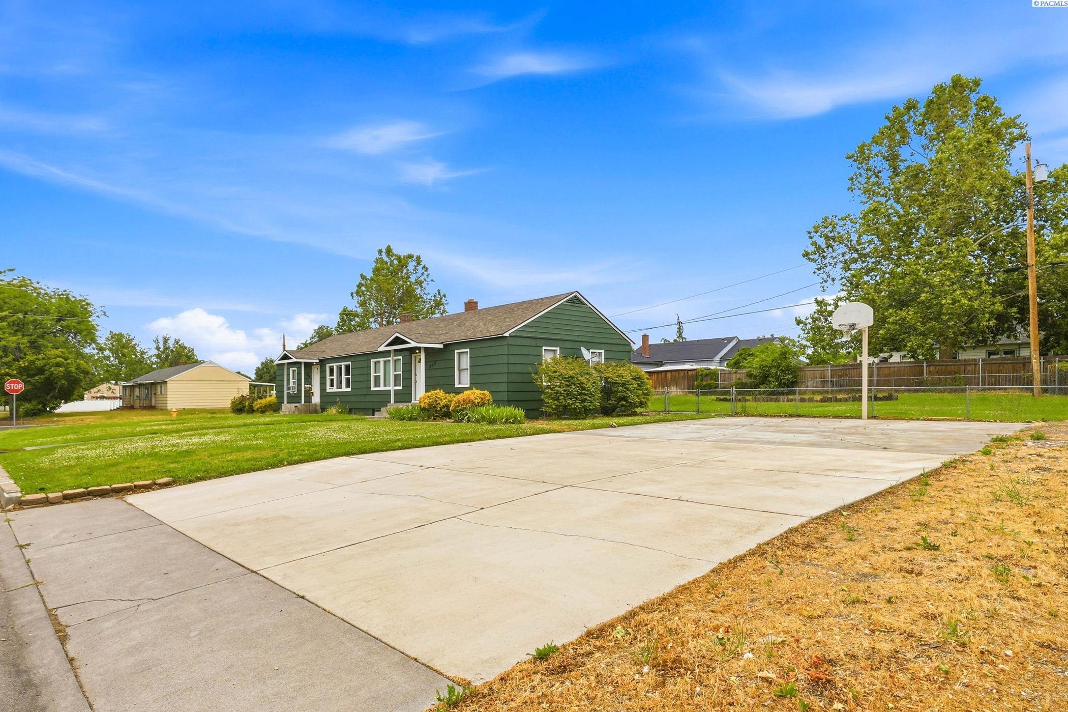 326-328 Douglass Ave, Richland, WA 99352