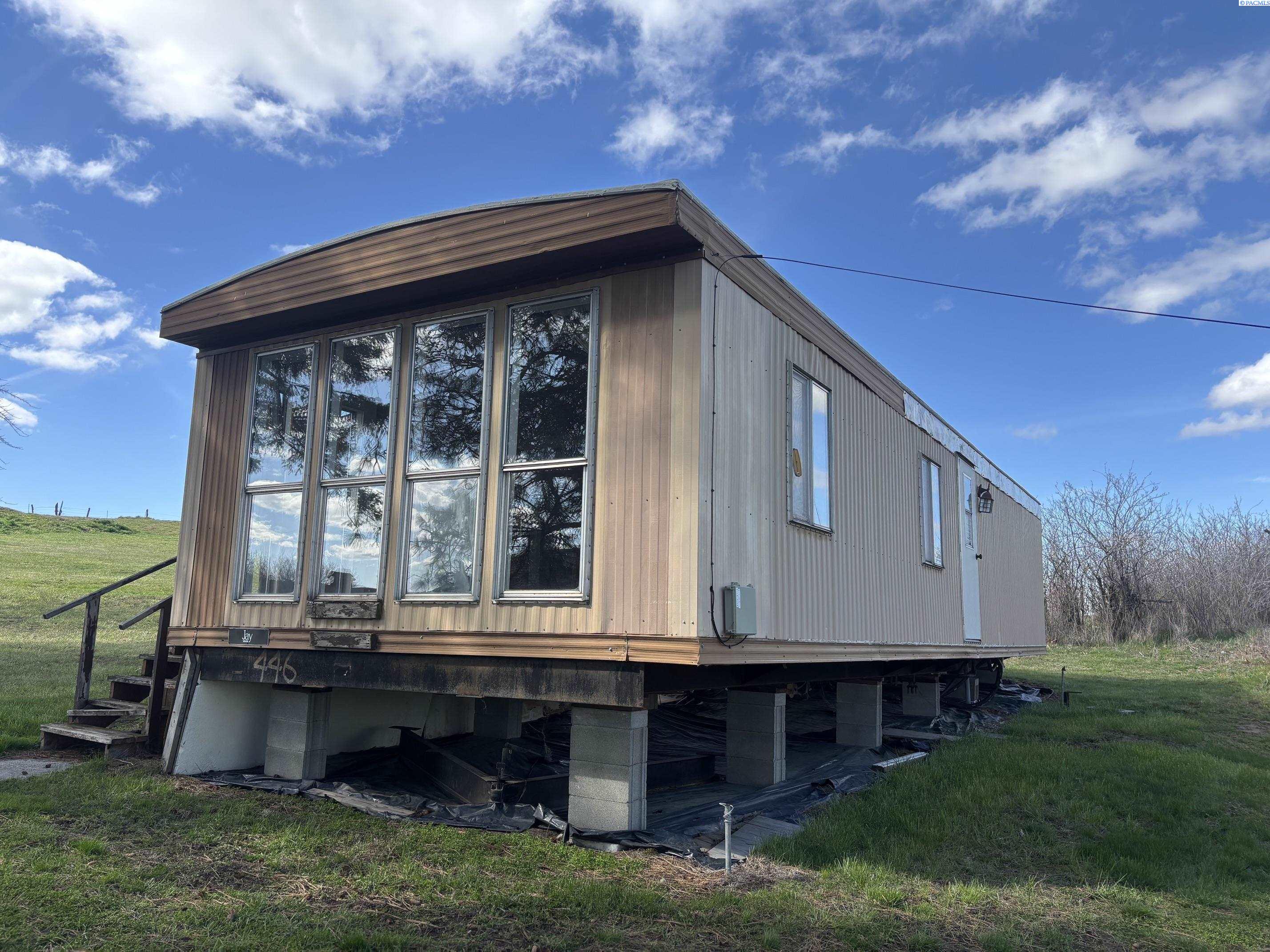 201 S 10th St, Garfield WA 99130