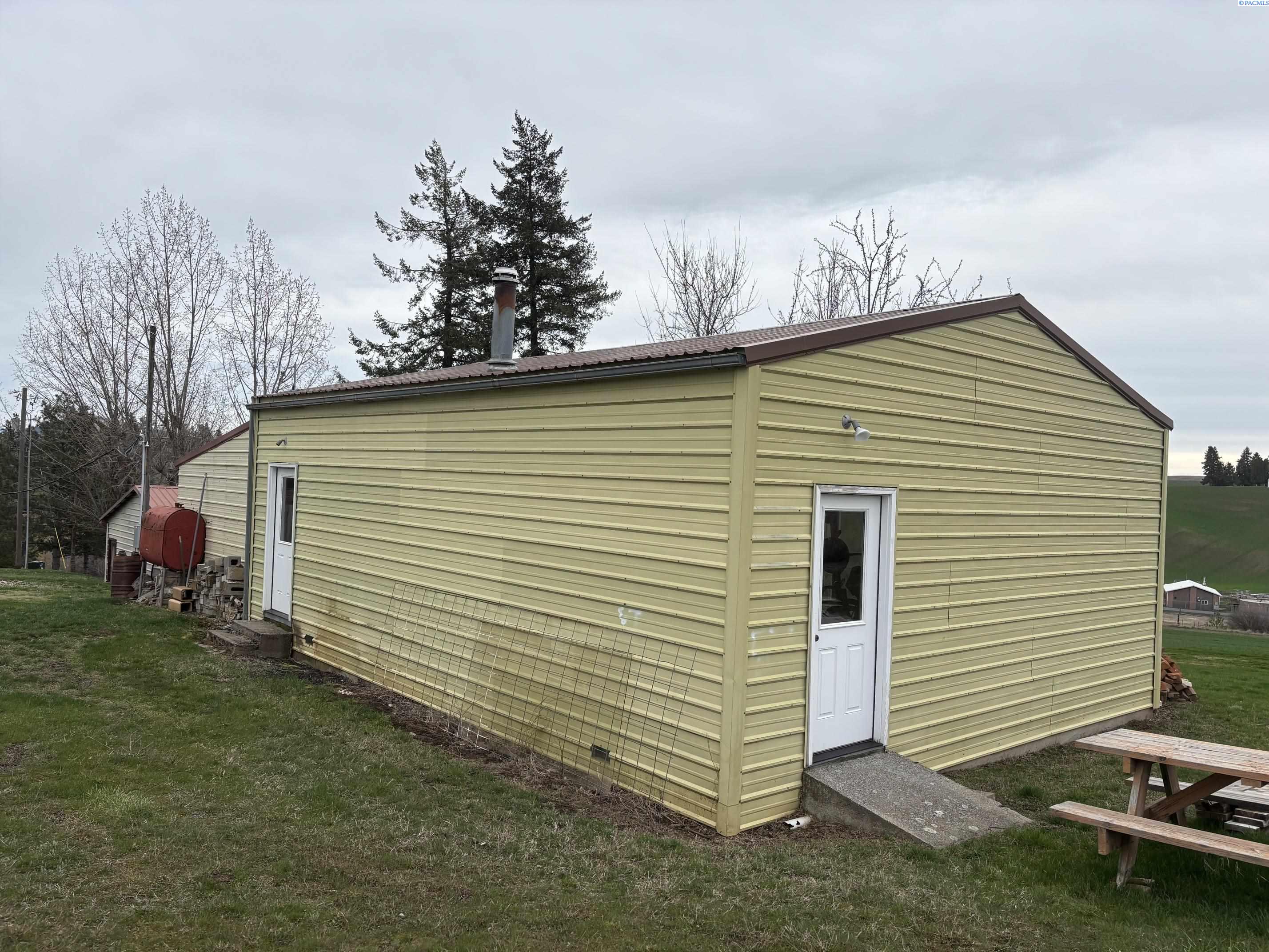 Photo 3
