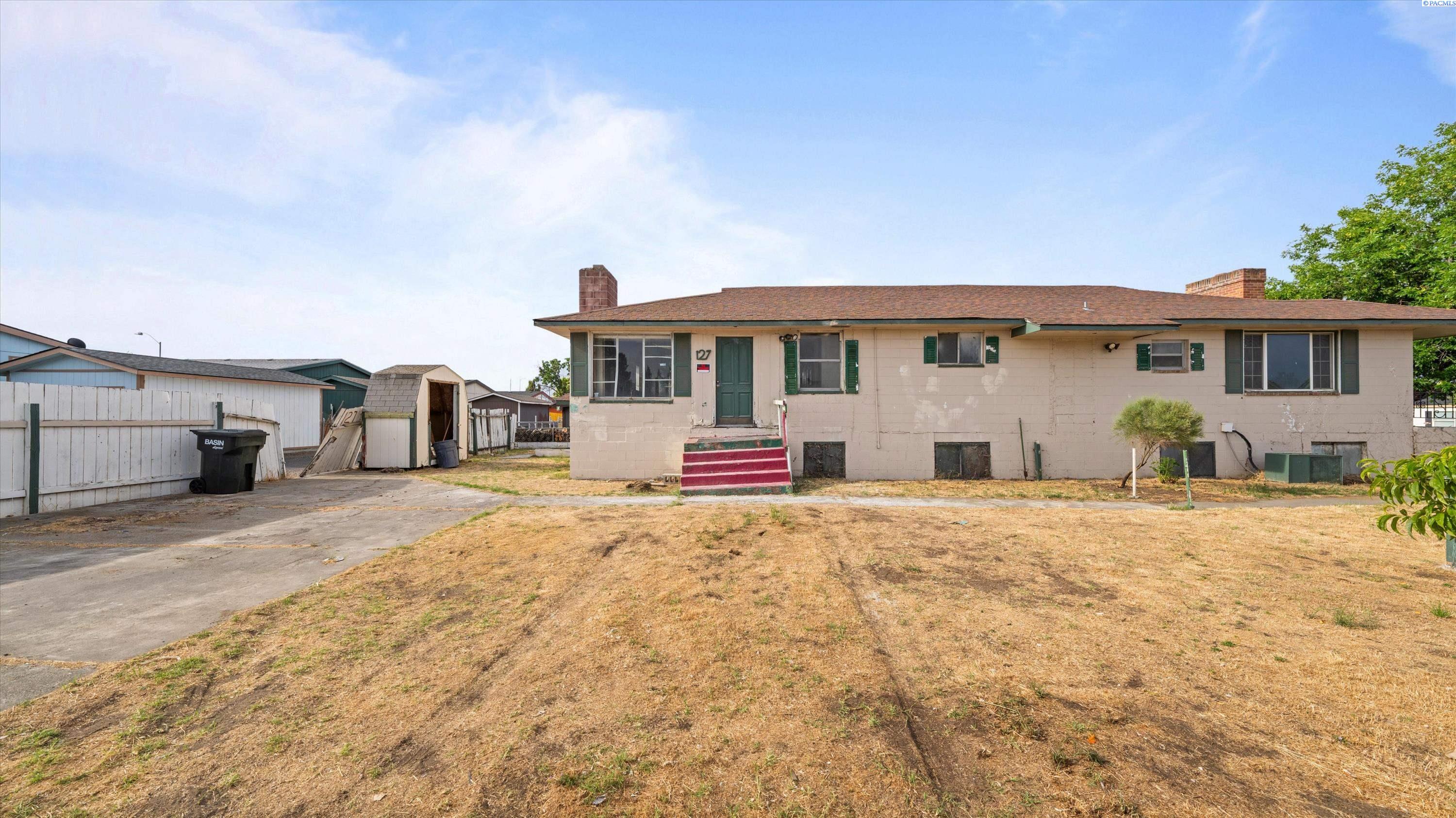 127 Douglas Ave, Pasco, WA 99301