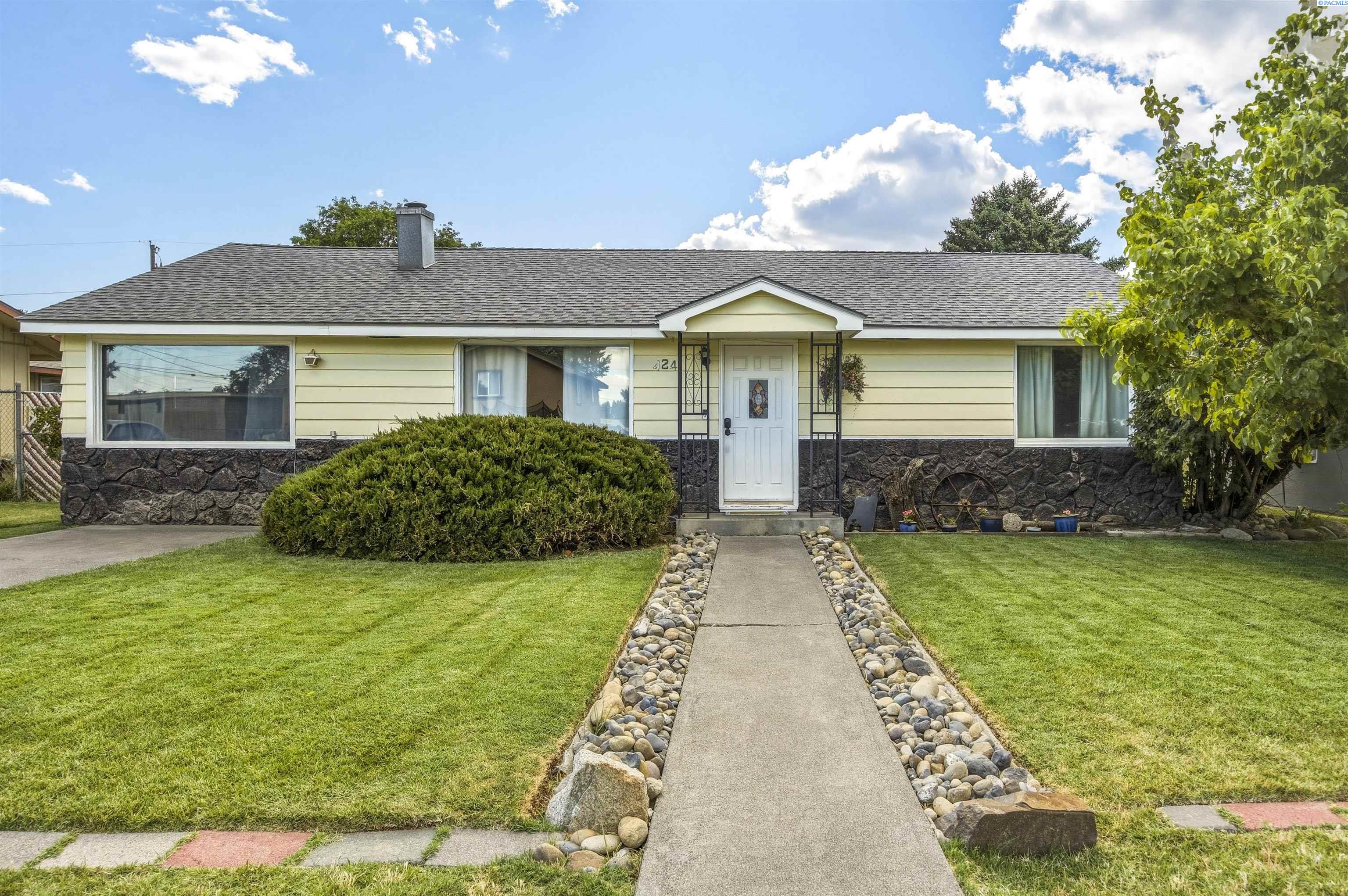 424 Olson St, Kennewick, WA 99336