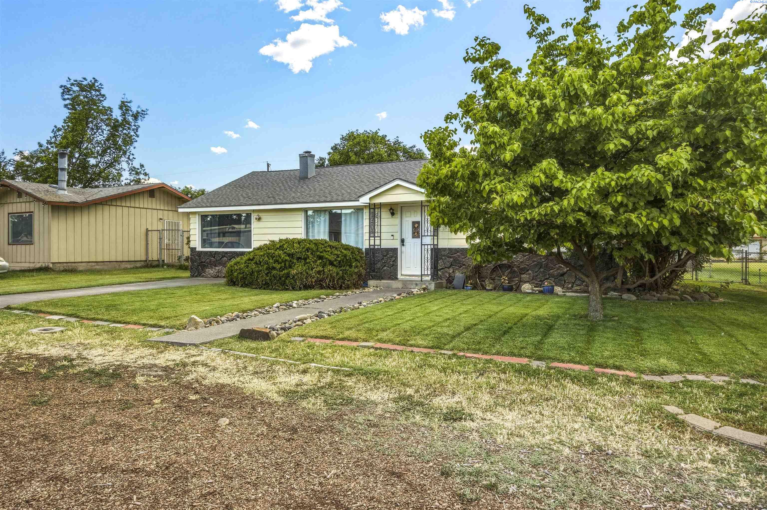 424 Olson St, Kennewick, WA 99336