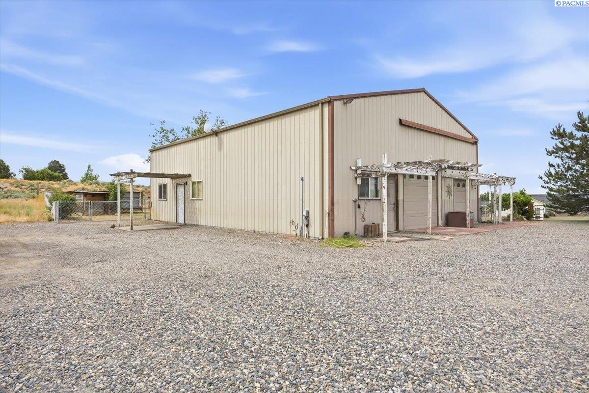 58506 Ponderosa Pr Ne, Benton City, WA 99320