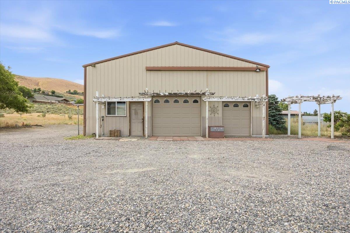 58506 Ponderosa Pr Ne, Benton City, WA 99320