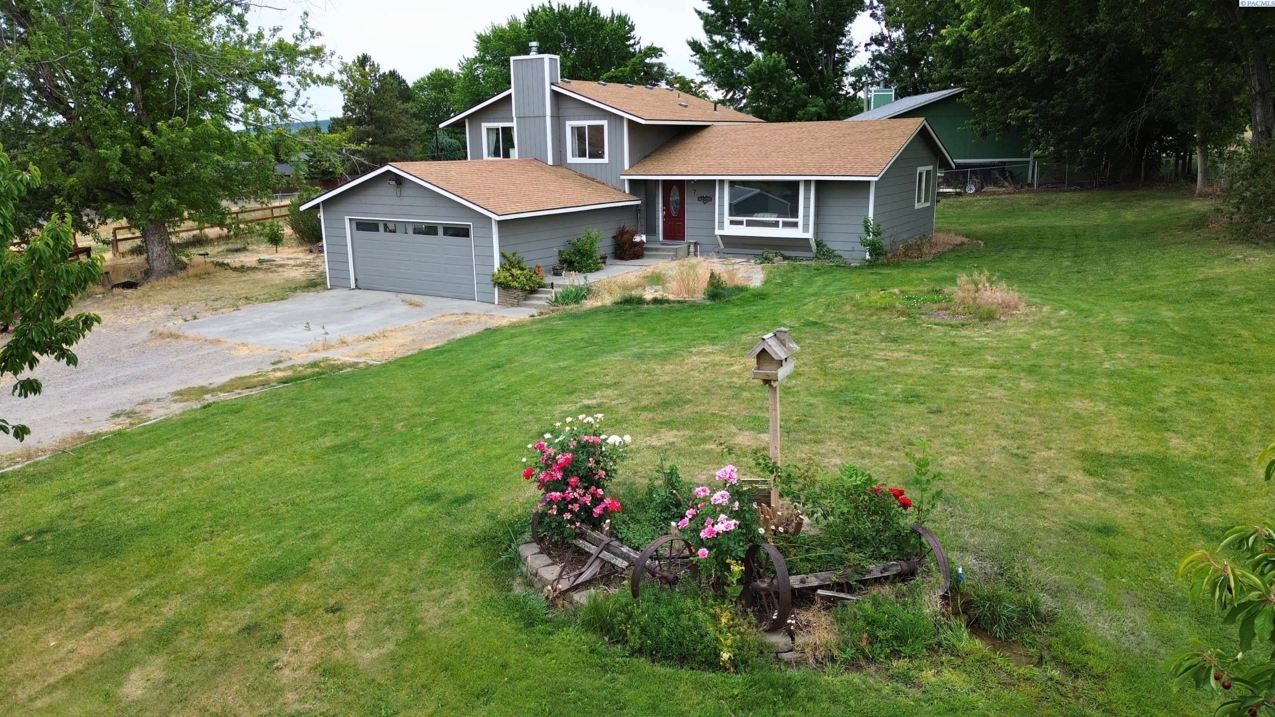 7 Wagon Wheel Pr Nw, Benton City, WA 99320
