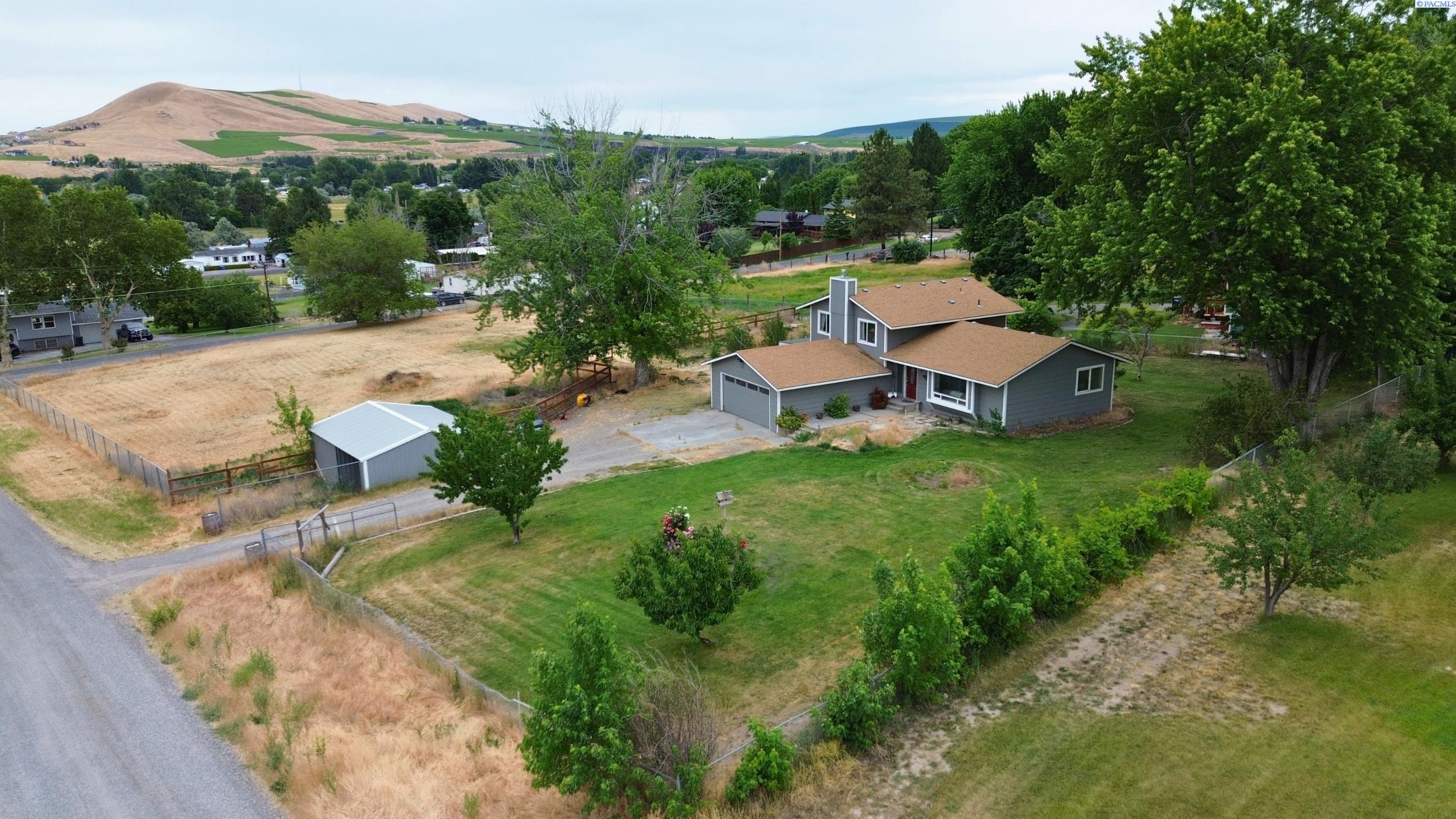 7 Wagon Wheel Pr Nw, Benton City, WA 99320