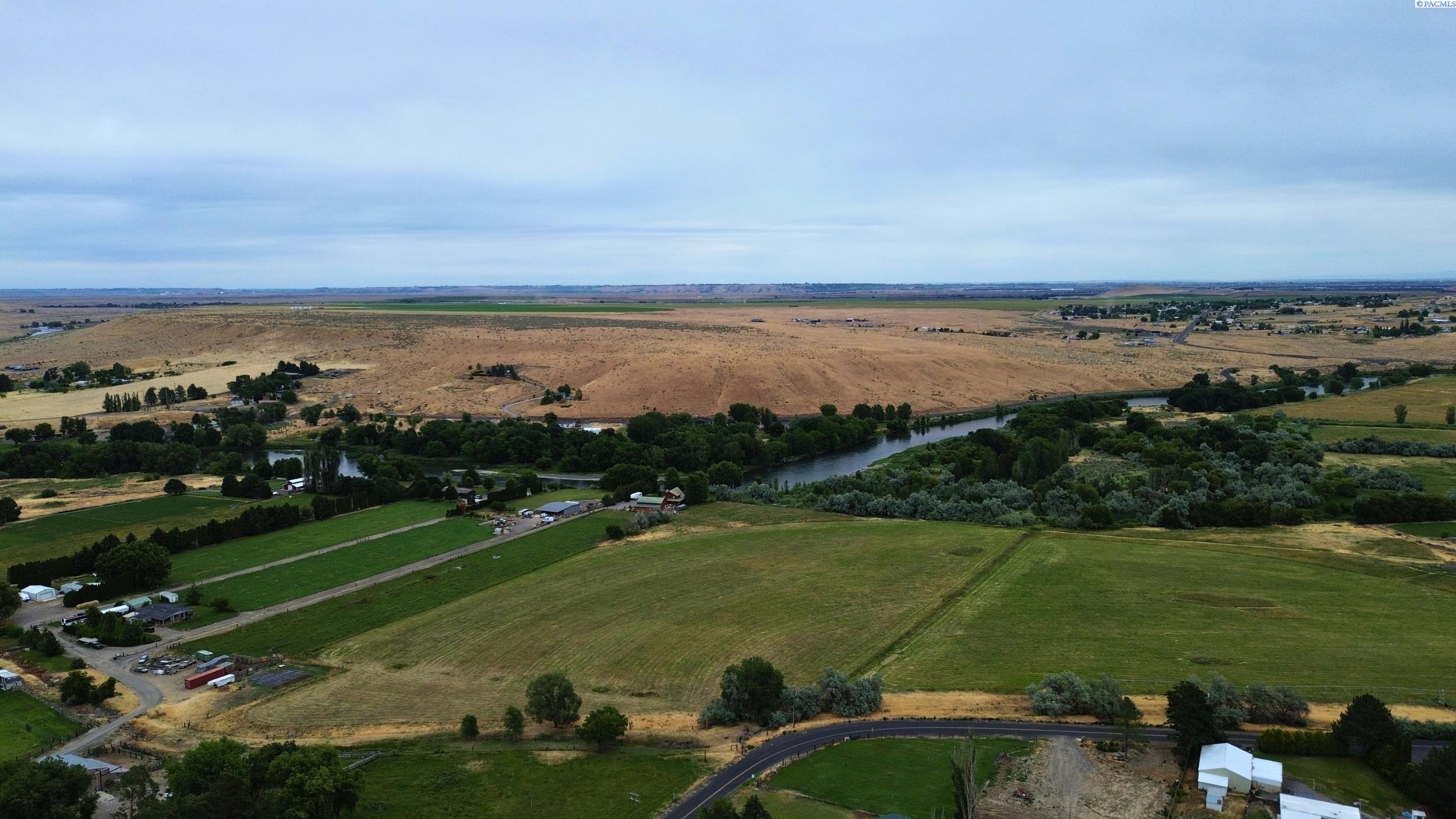 7 Wagon Wheel Pr Nw, Benton City, WA 99320