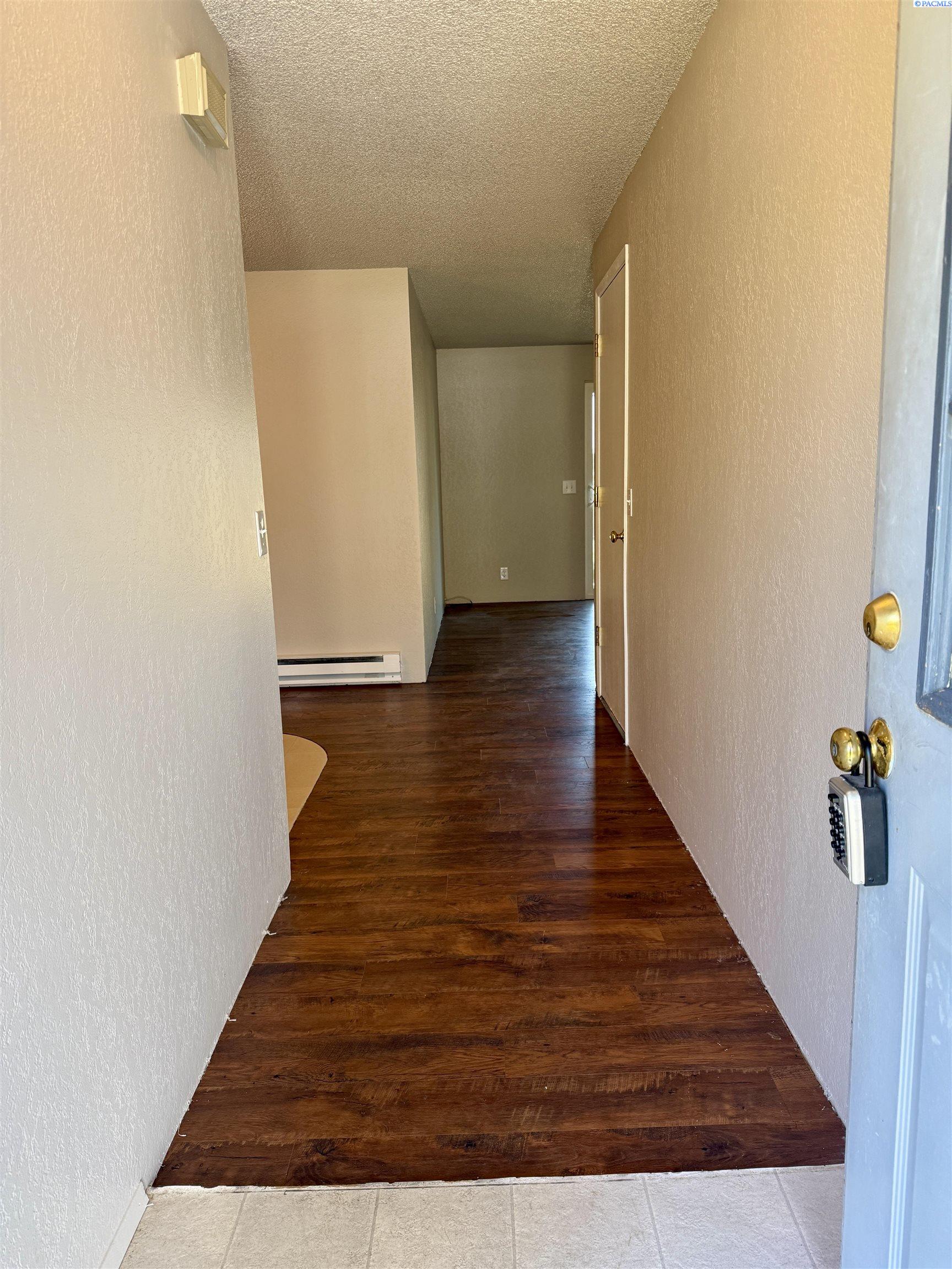 920-924 Burgundy Pl, Prosser, WA 99350