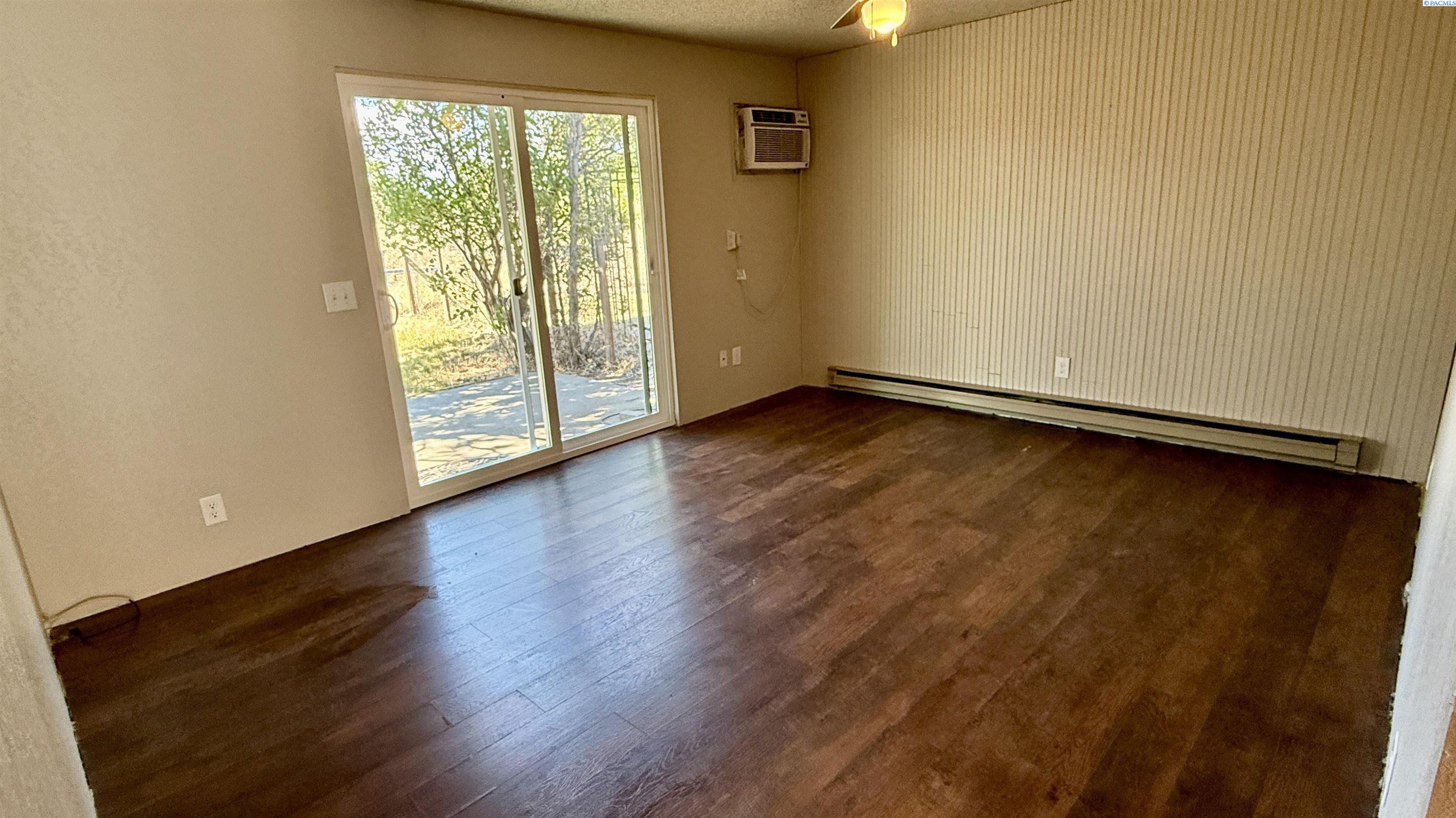 920-924 Burgundy Pl, Prosser, WA 99350