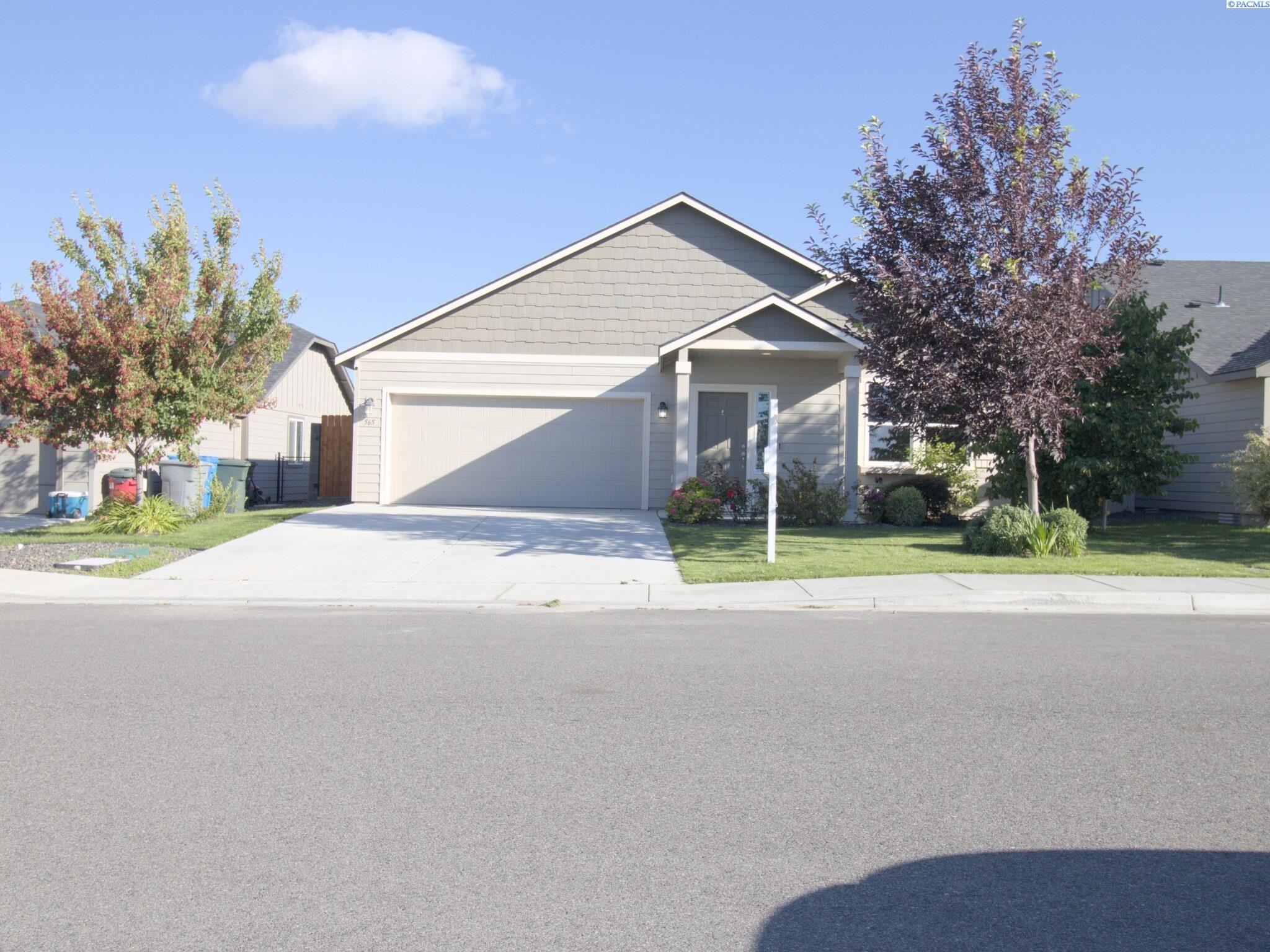 565 Marysville Way, Richland, WA 99352