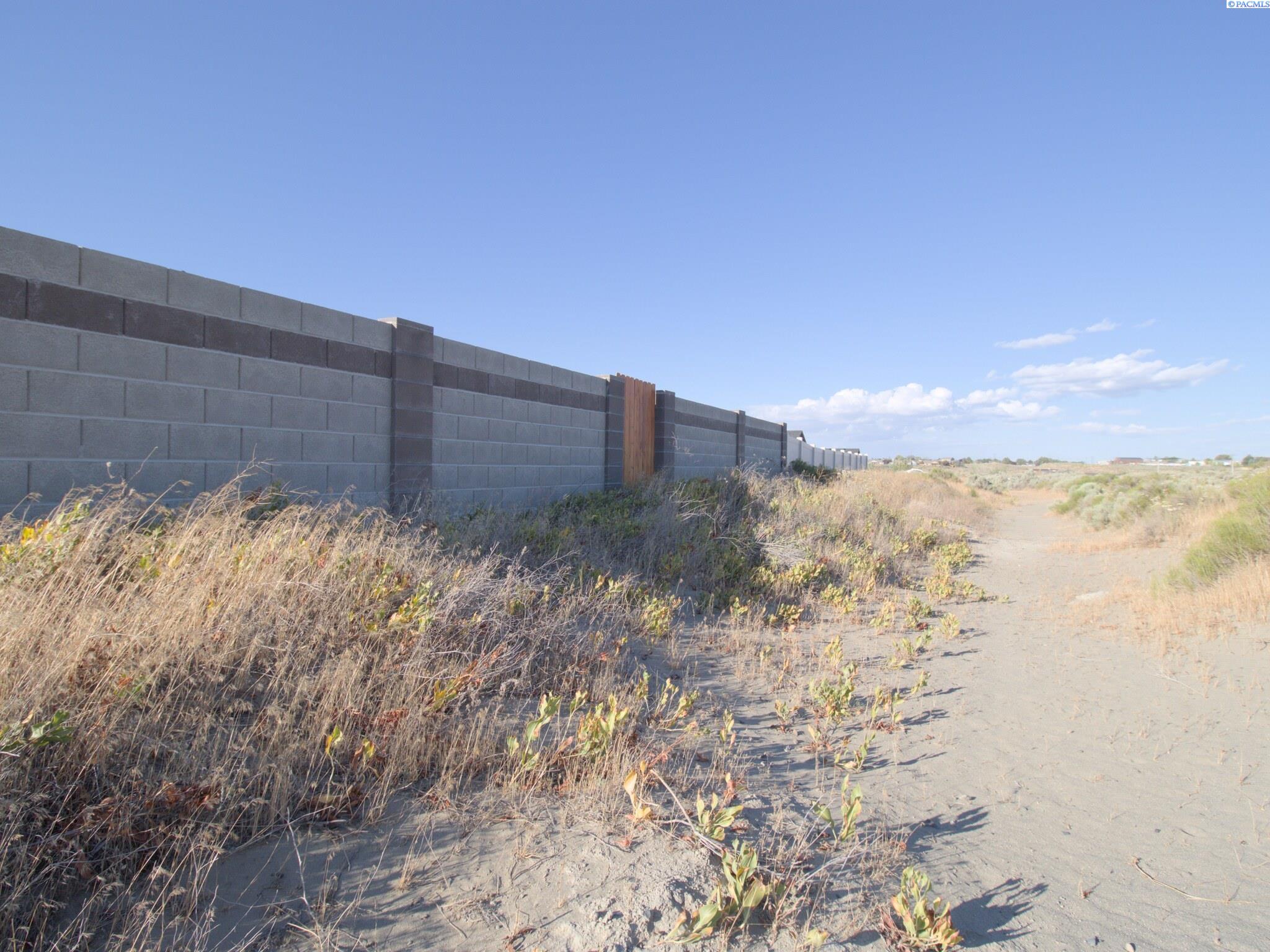 565 Marysville Way, Richland, WA 99352