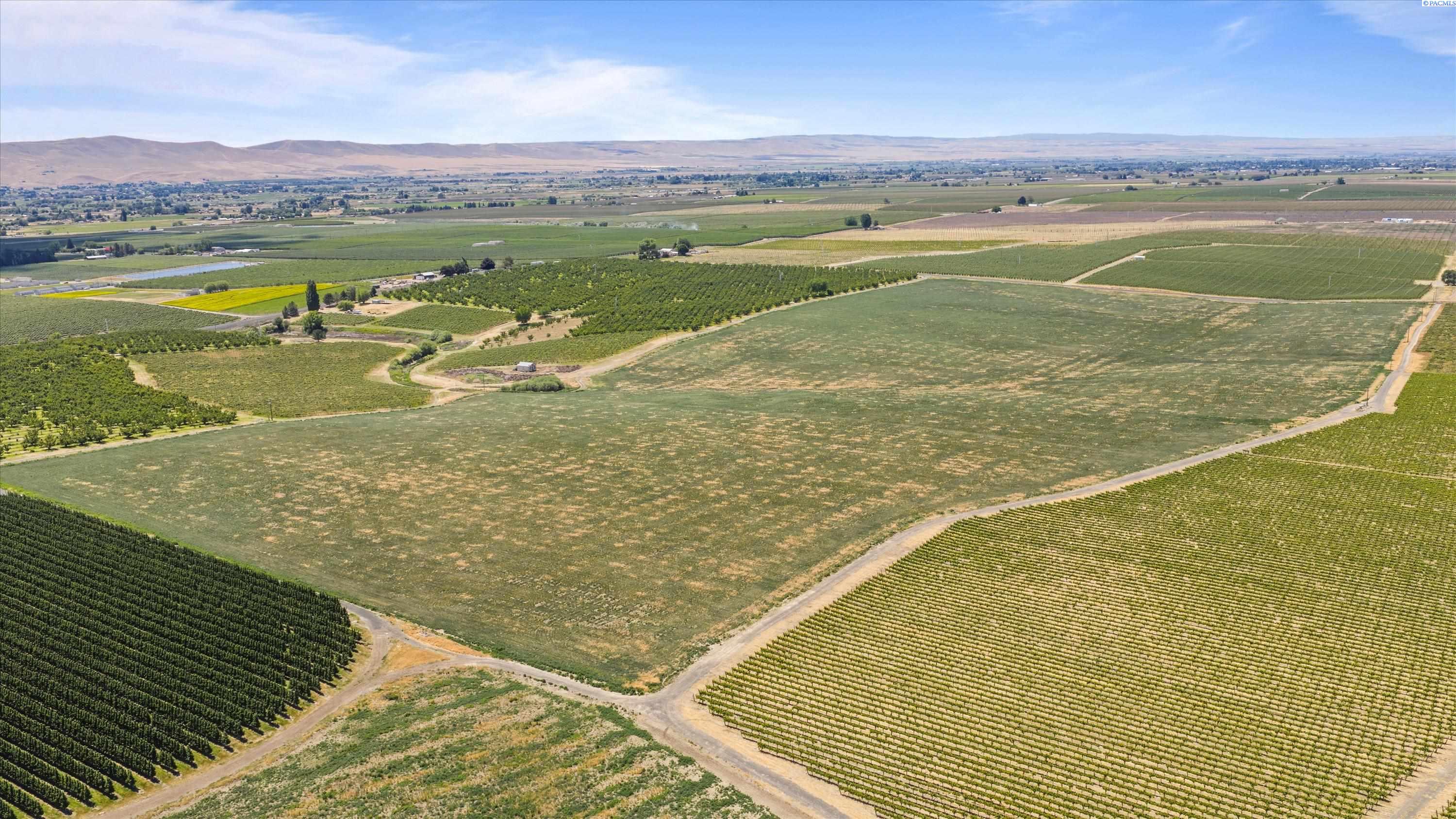 1000 Nka Gap Rd, Prosser, WA 99350