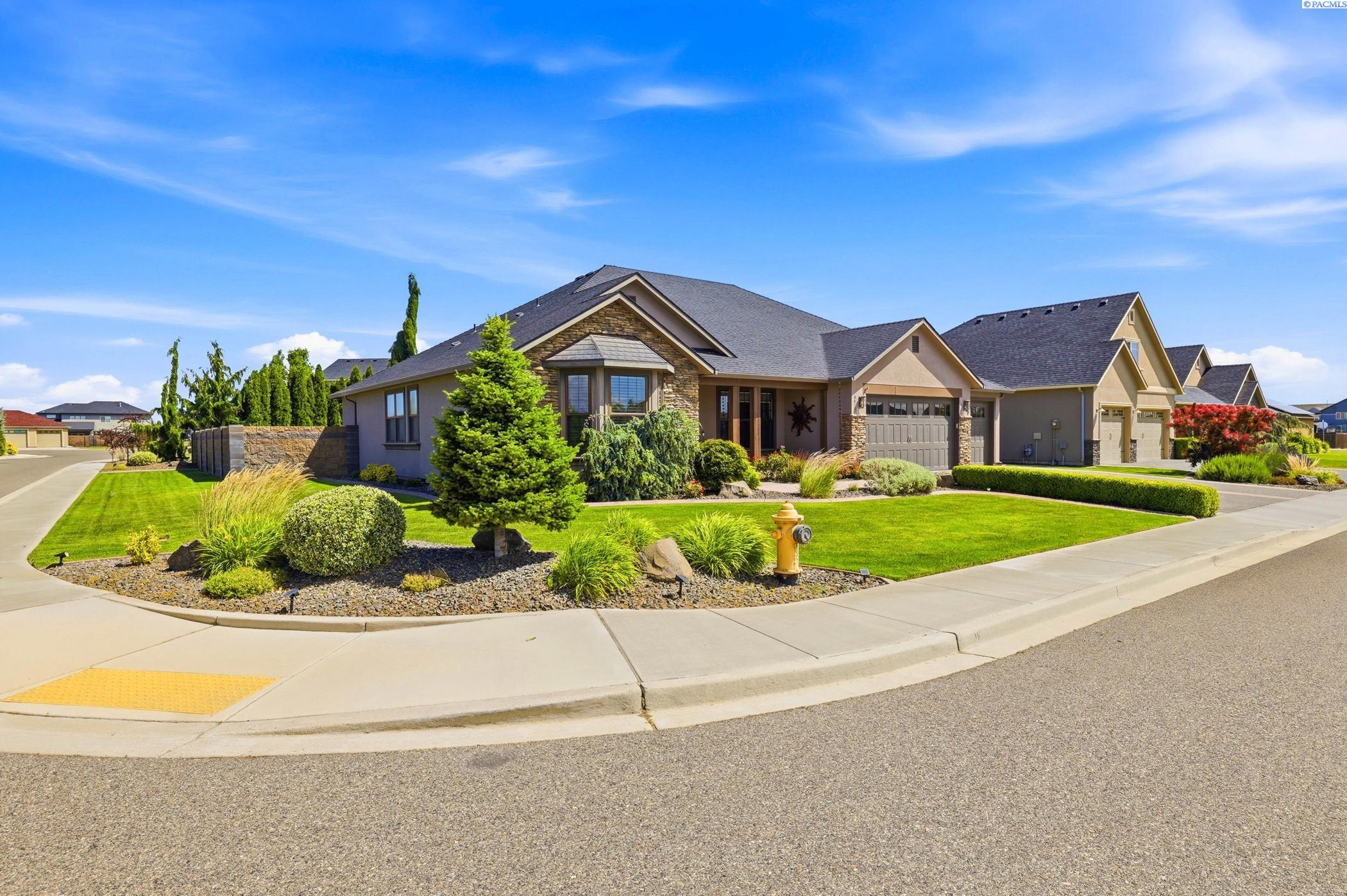 6678 Whitestone St, West Richland, WA 99353
