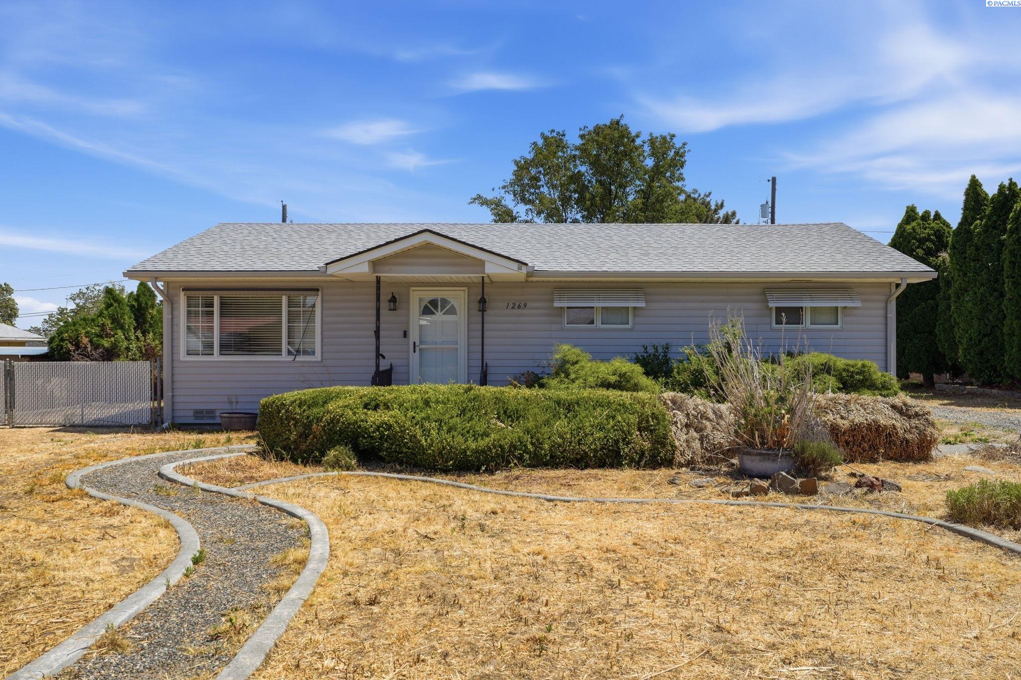 1269 Perry Loop, Kennewick, WA 99336