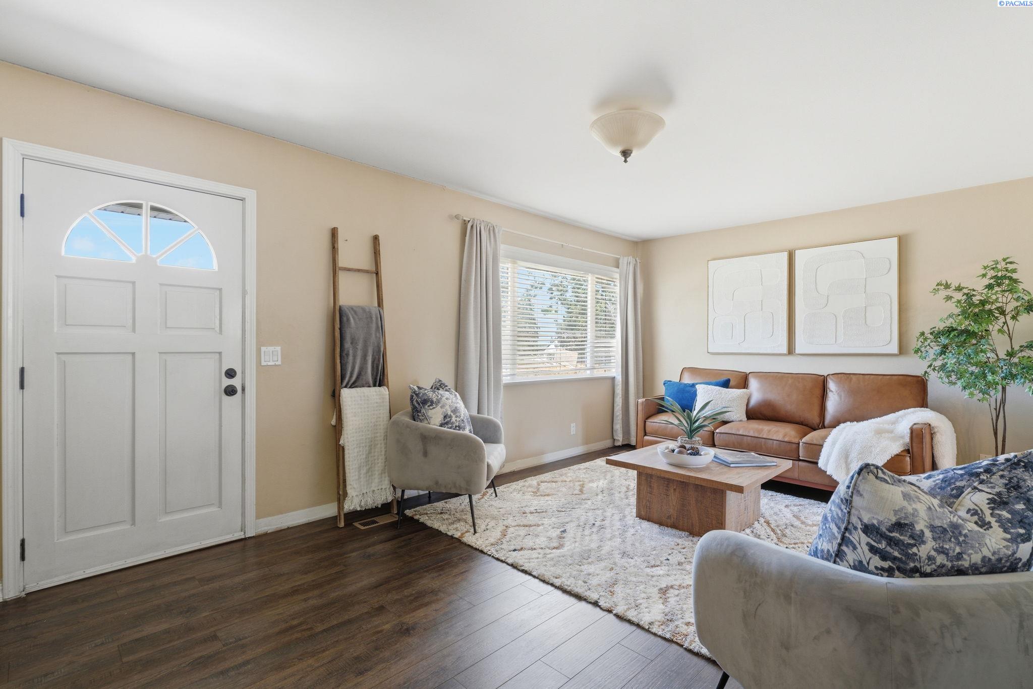 1269 Perry Loop, Kennewick, WA 99336