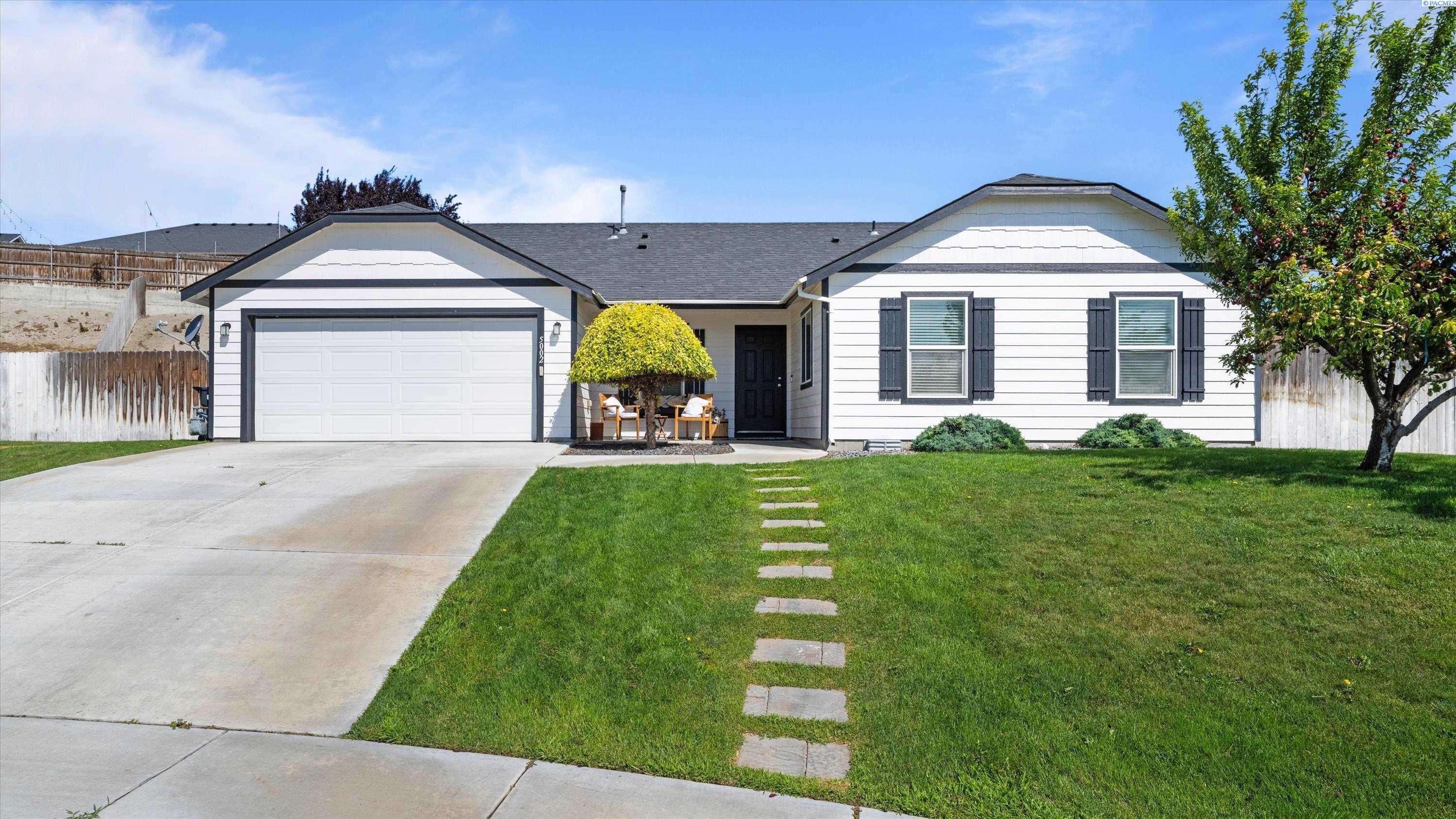 5002 Blue Sage Ln, Pasco, WA 99301