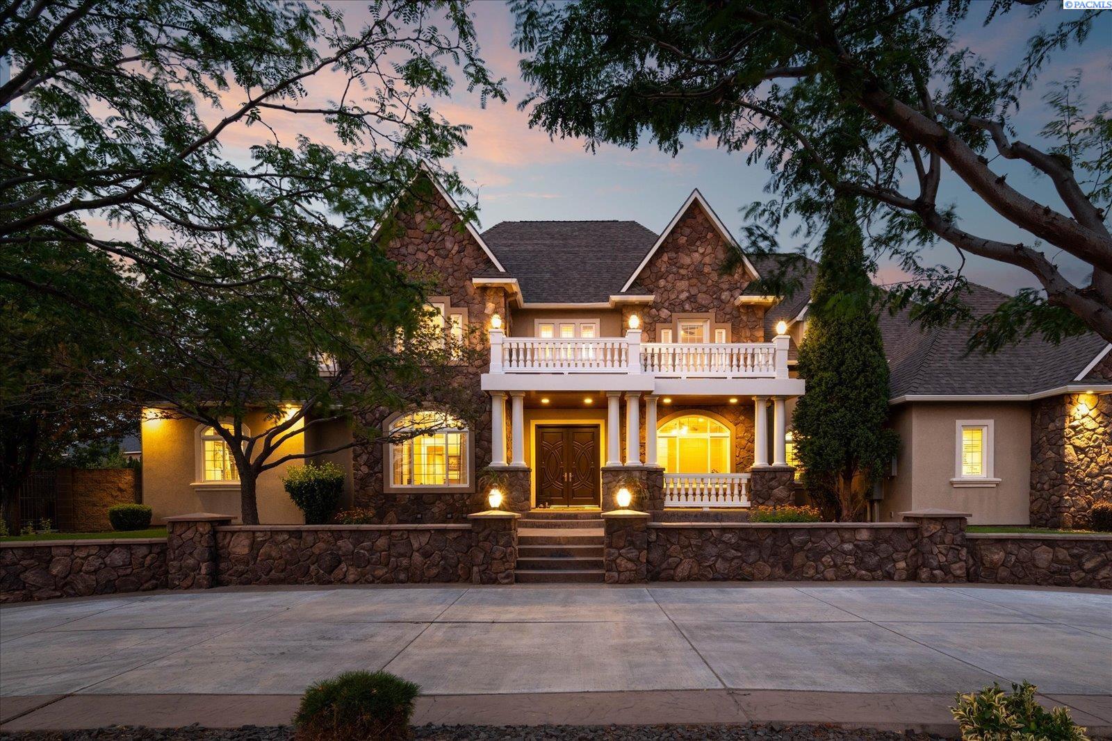 1294 Country Ridge Dr, Richland, WA 99352