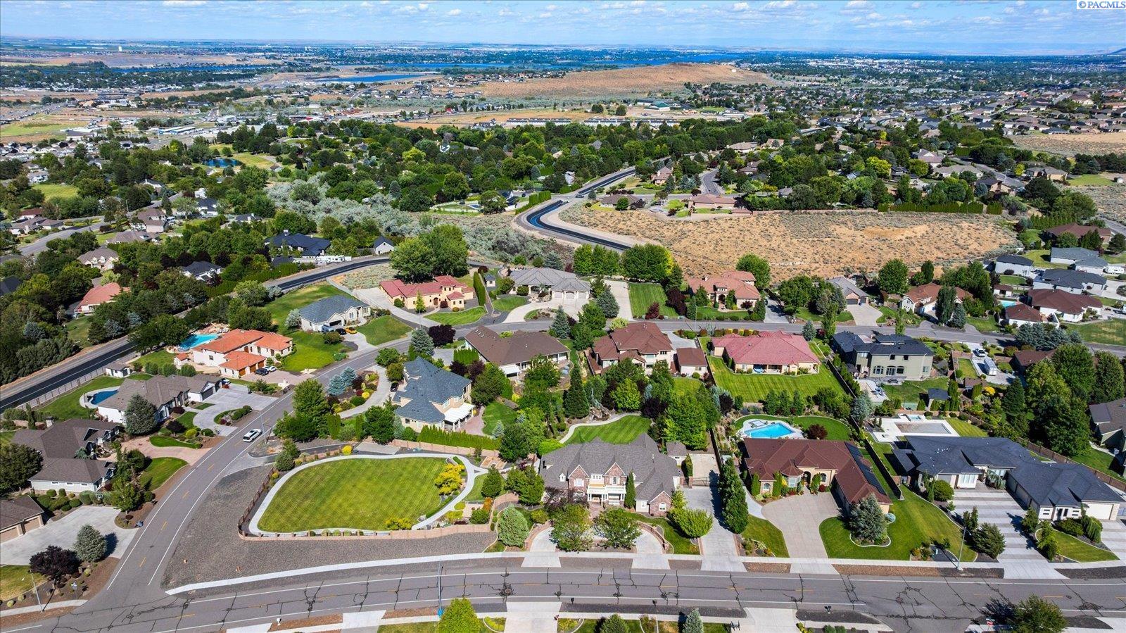 1294 Country Ridge Dr, Richland, WA 99352