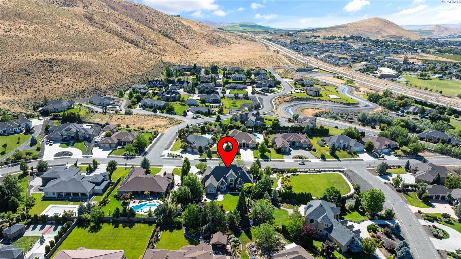 1294 Country Ridge Dr, Richland, WA 99352