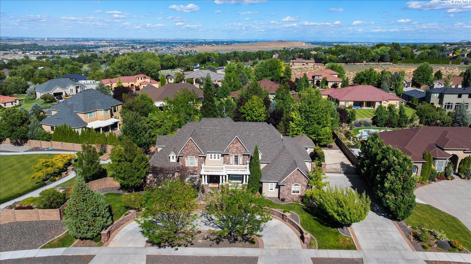 1294 Country Ridge Dr, Richland, WA 99352