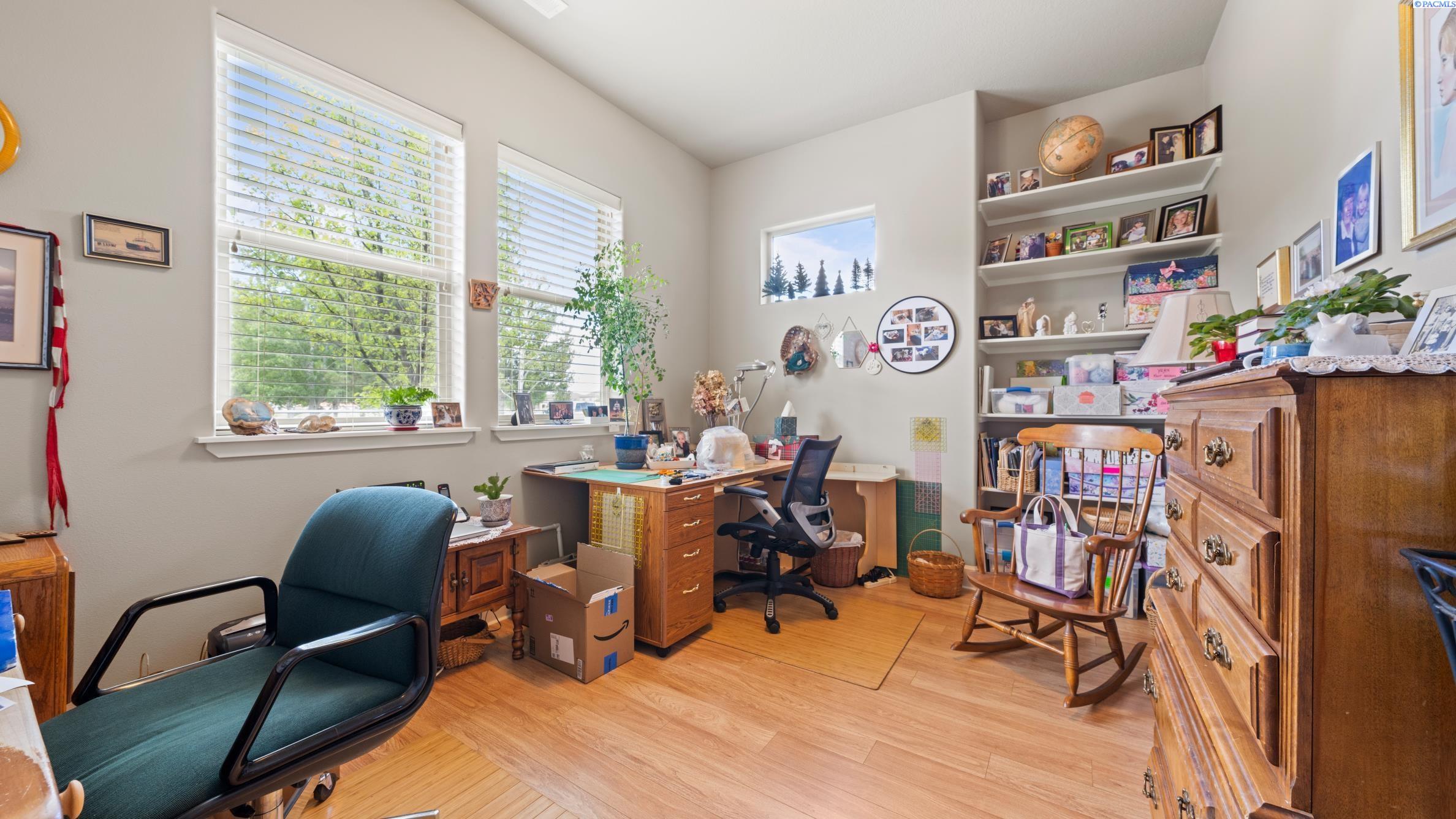 2553 Orchid Ct, Richland, WA 99354
