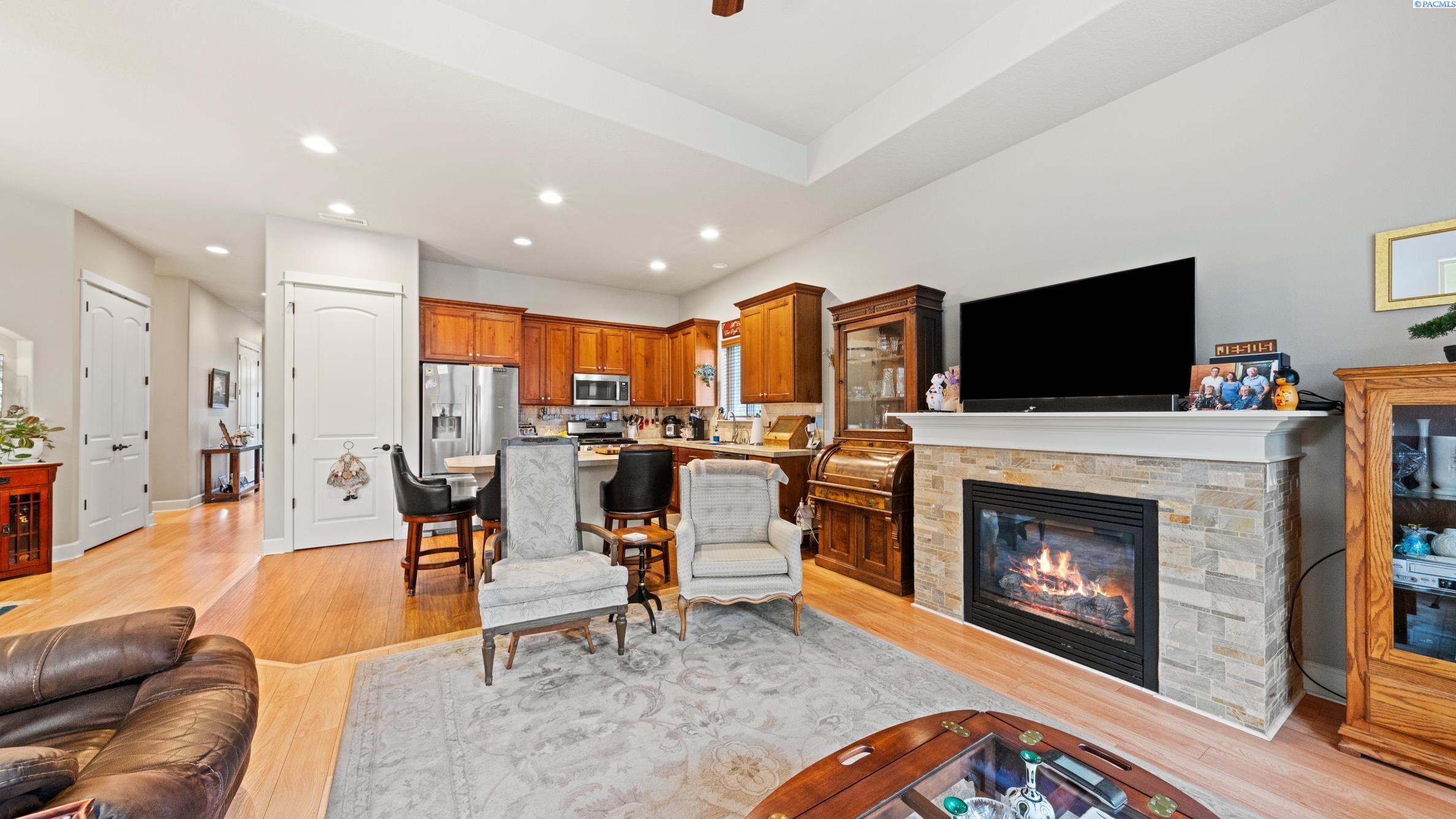 2553 Orchid Ct, Richland, WA 99354